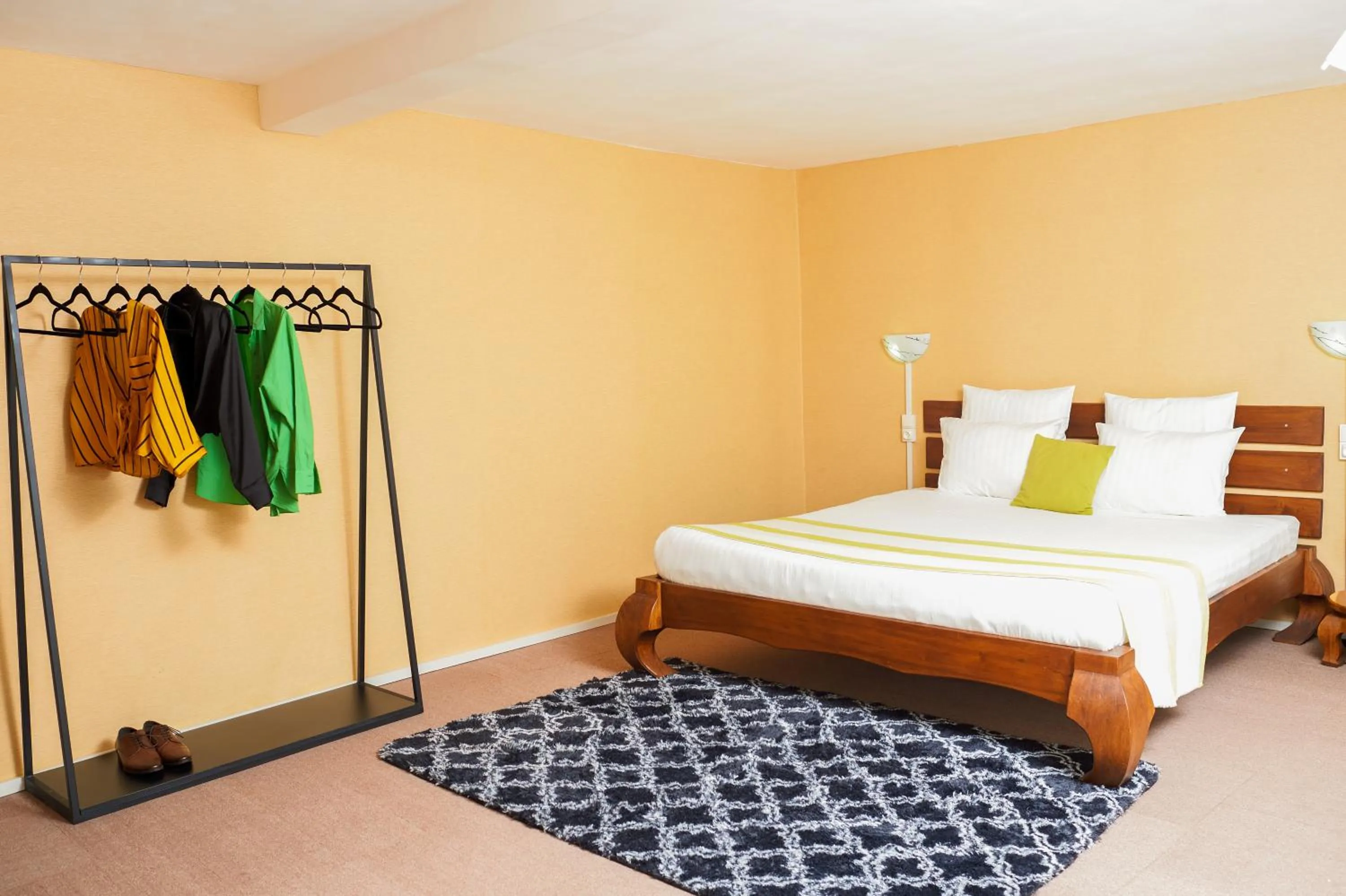 Photo of the whole room, Bed in Hotel Le Pousse Pousse