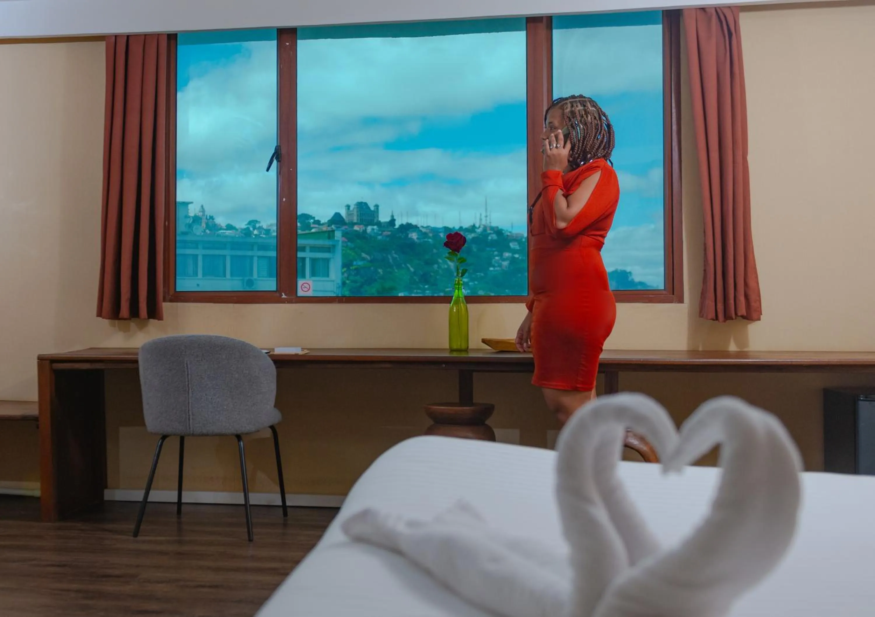 View (from property/room), Bed in Hotel Le Pousse Pousse