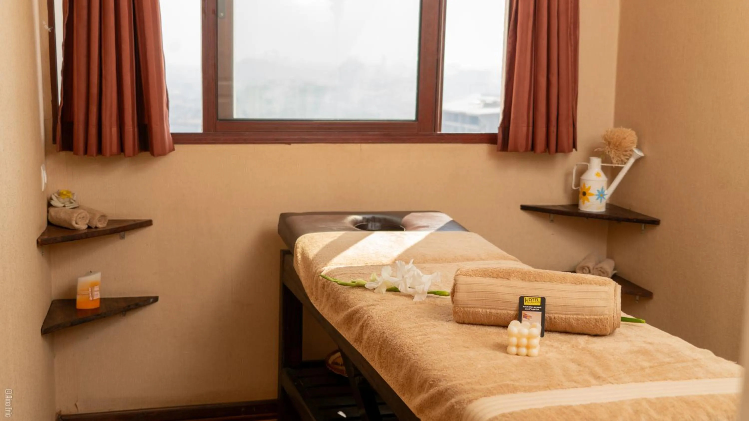 Massage, Bed in Hotel Le Pousse Pousse