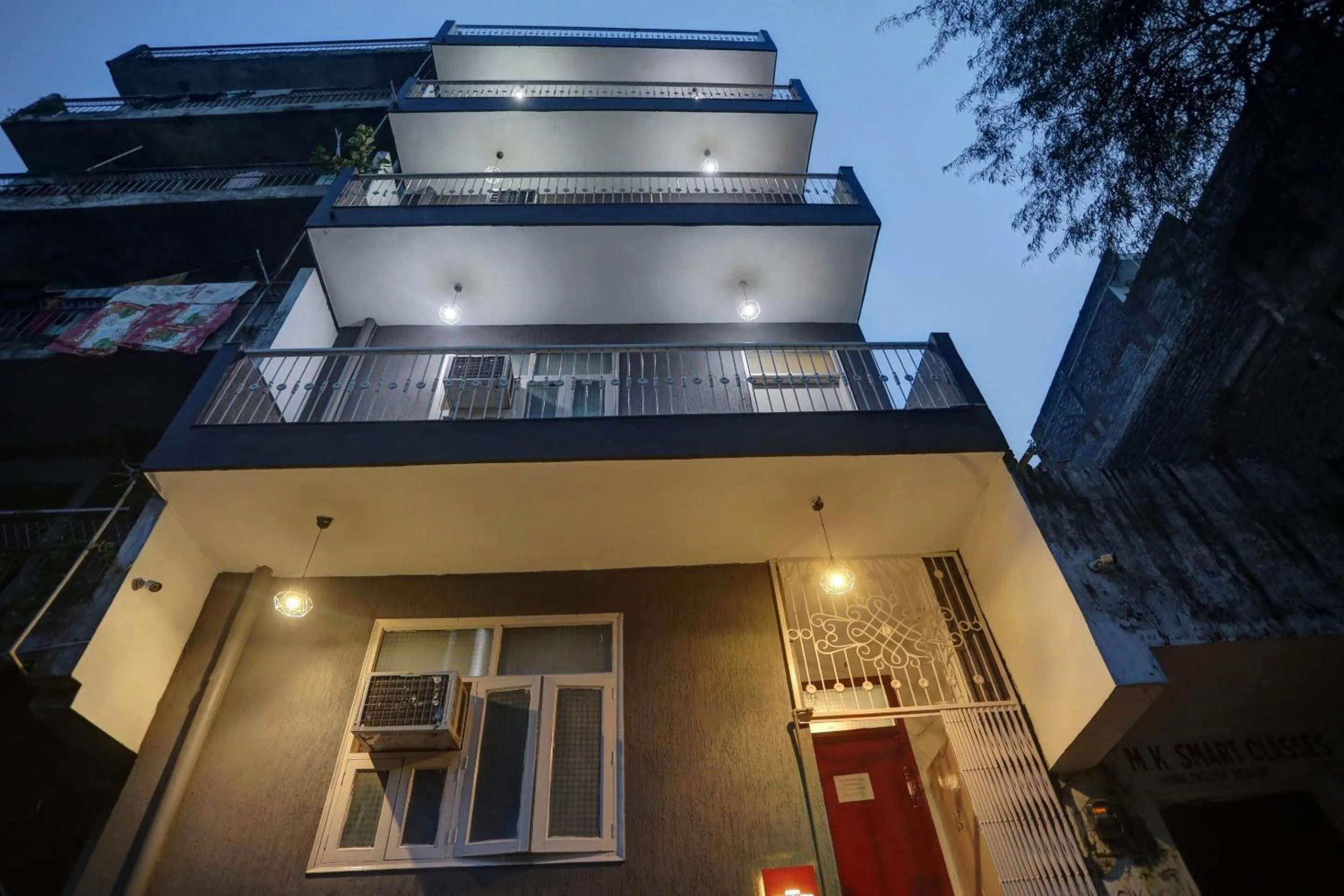 Facade/entrance in Hotel O The Premium Villa