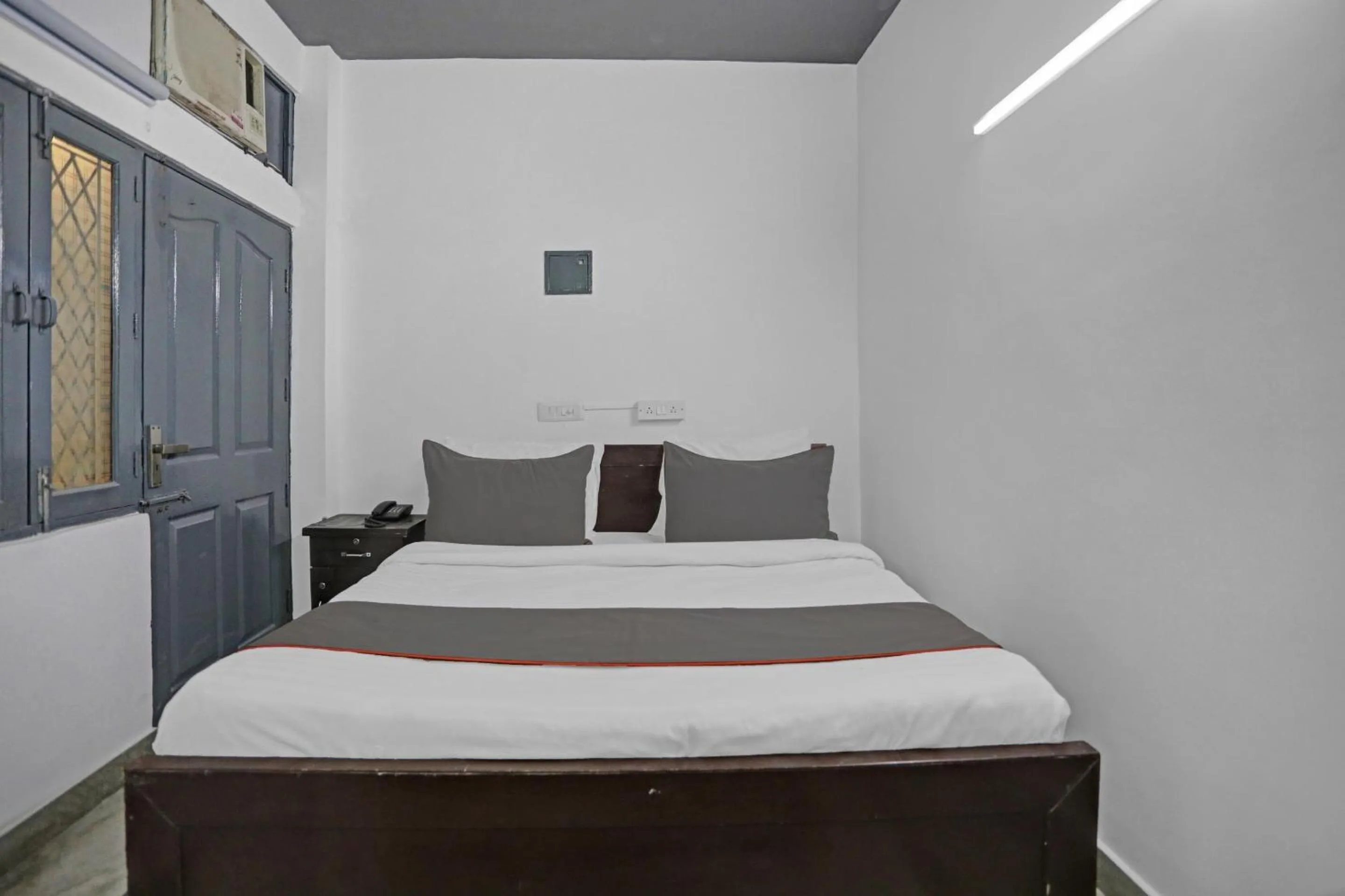 Bedroom, Bed in Hotel O The Premium Villa