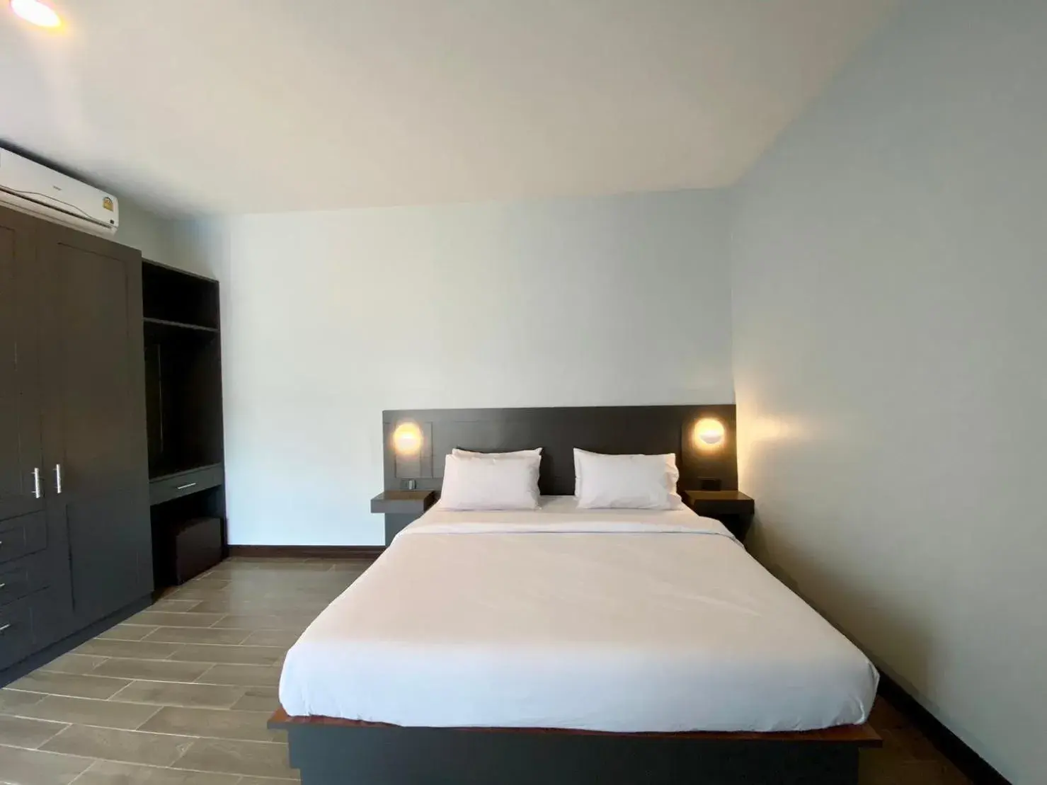 Bedroom, Bed in Blue Aura Pool Villa Bedroom, Bed in Blue Aura Pool Villa