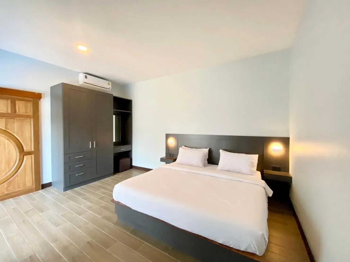 Bedroom, Bed in Blue Aura Pool Villa Bedroom, Bed in Blue Aura Pool Villa