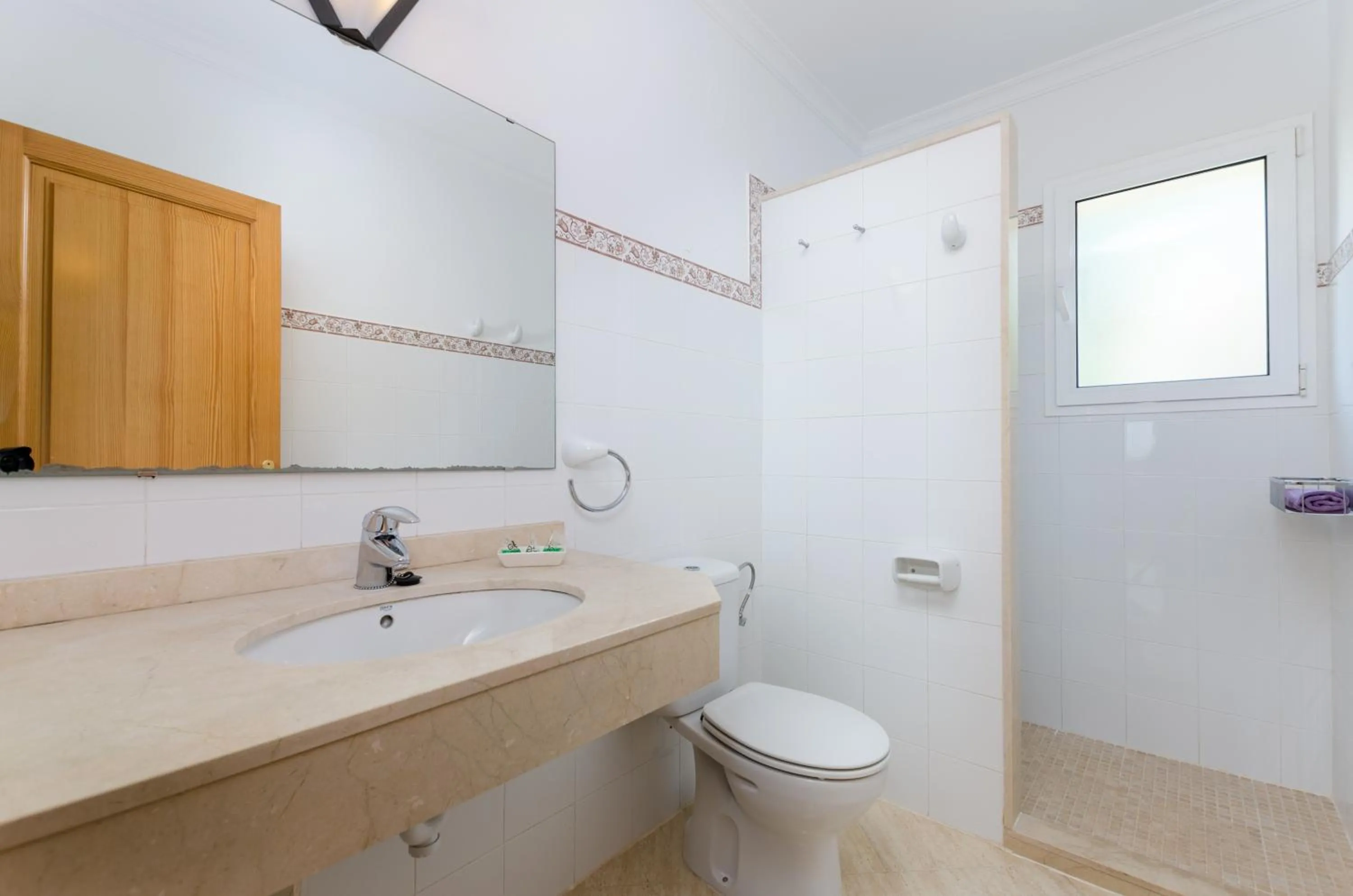 Bathroom in Bexan Cala Mandia