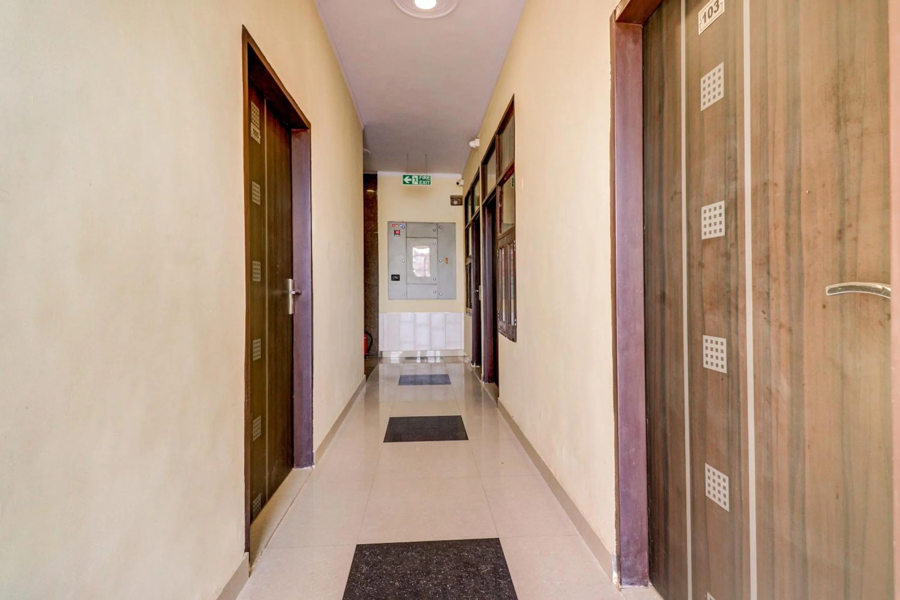 Bedroom in Hotel O Sapphire Near Omaxe Gurgaon Mall