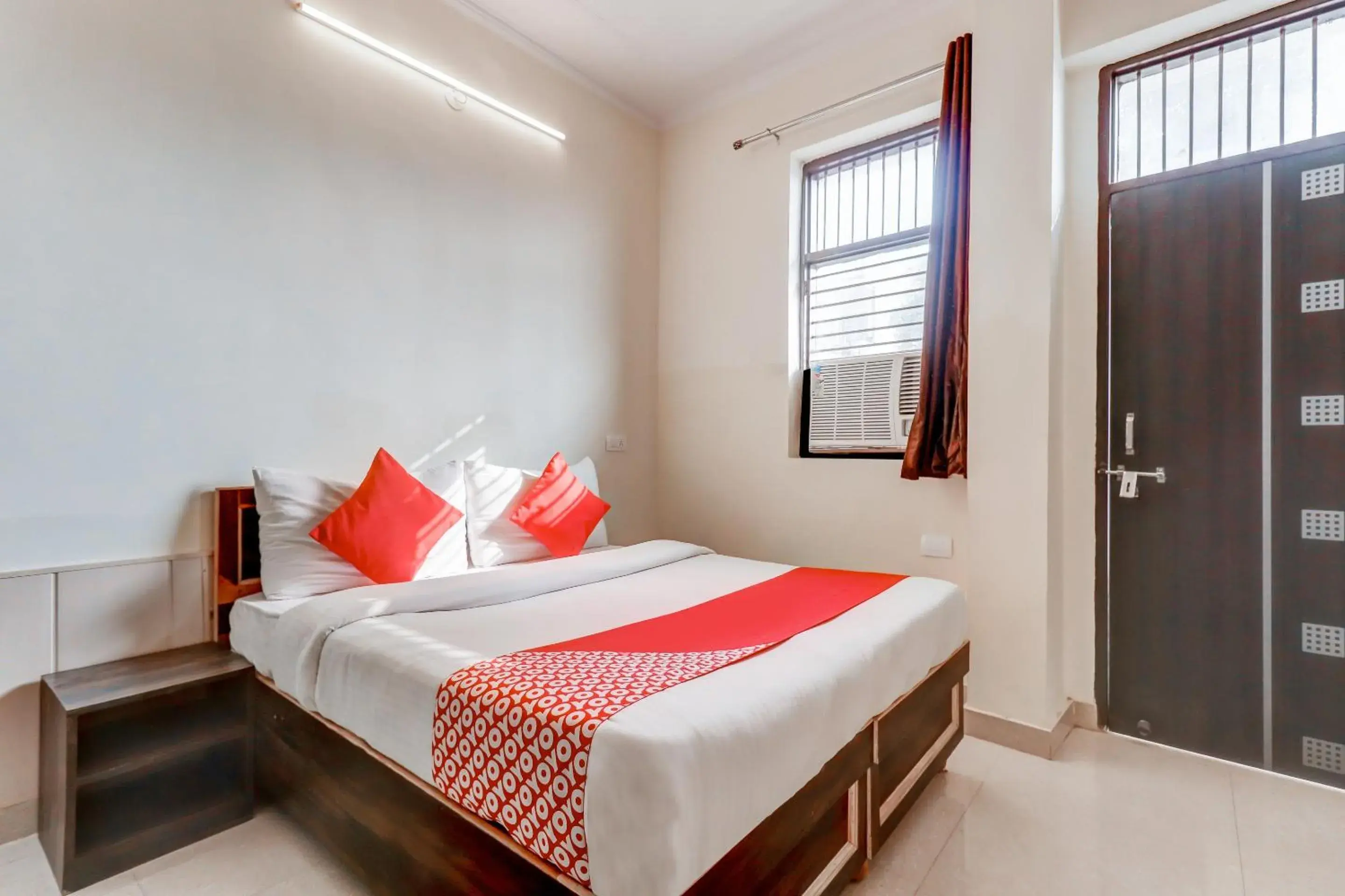 Bedroom, Bed in Hotel O Sapphire Near Omaxe Gurgaon Mall Bedroom, Bed in Hotel O Sapphire Near Omaxe Gurgaon Mall