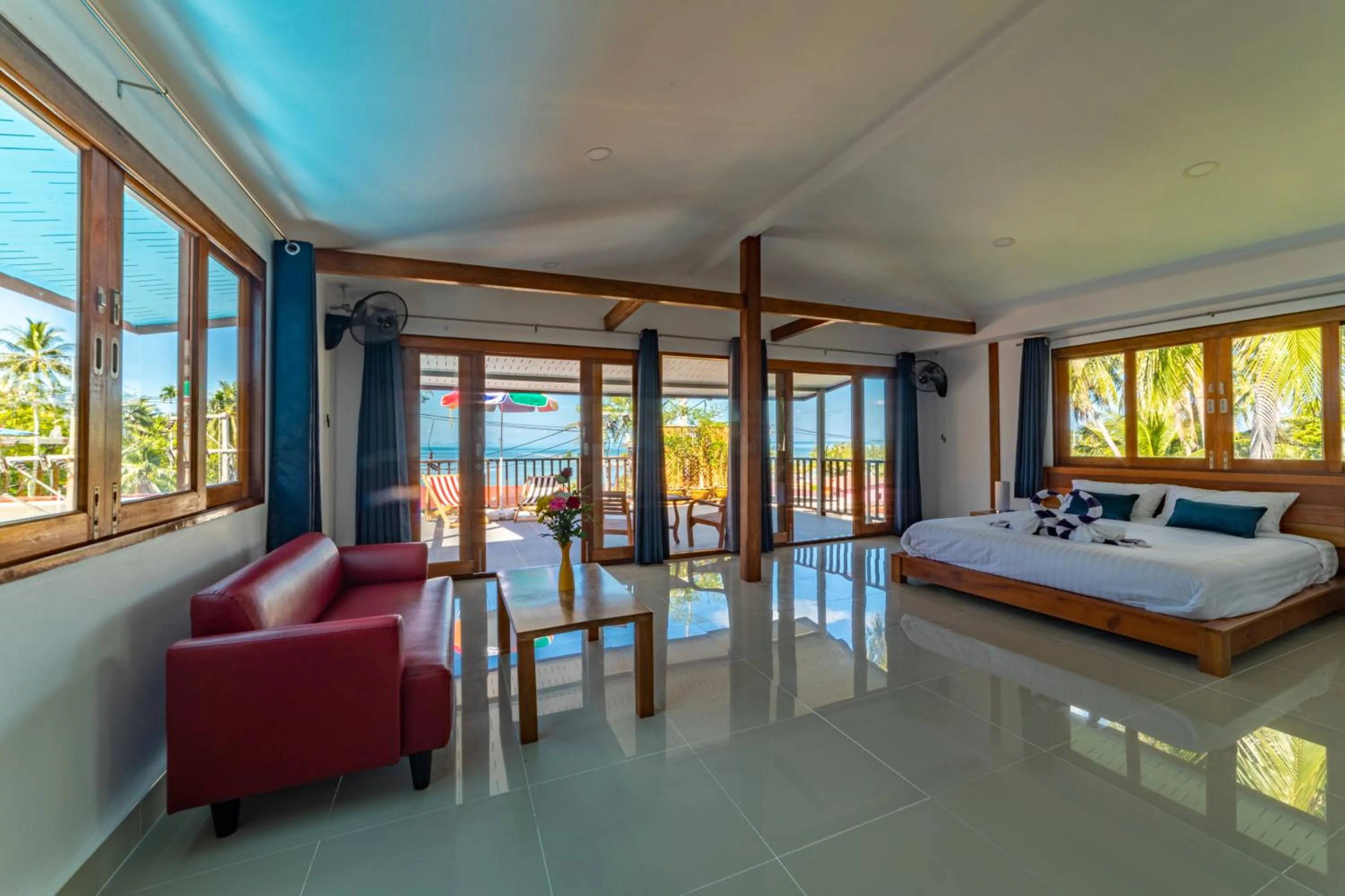 Bed in Le Grand Bleu Hotel