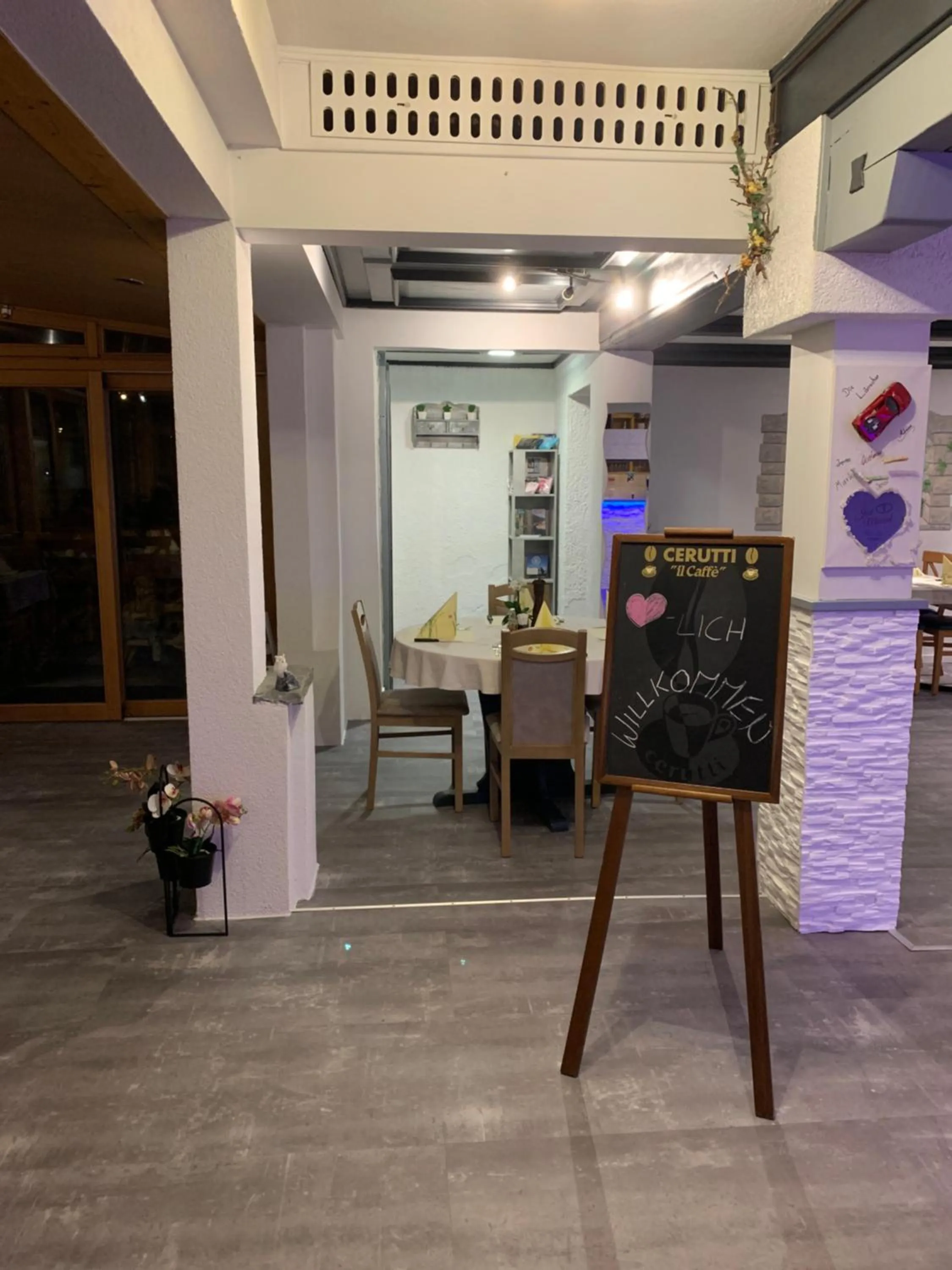 Restaurant/places to eat in Hotel Rössli