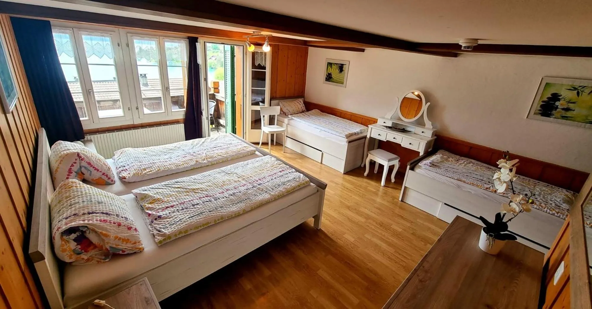 Bed in Hotel Rössli