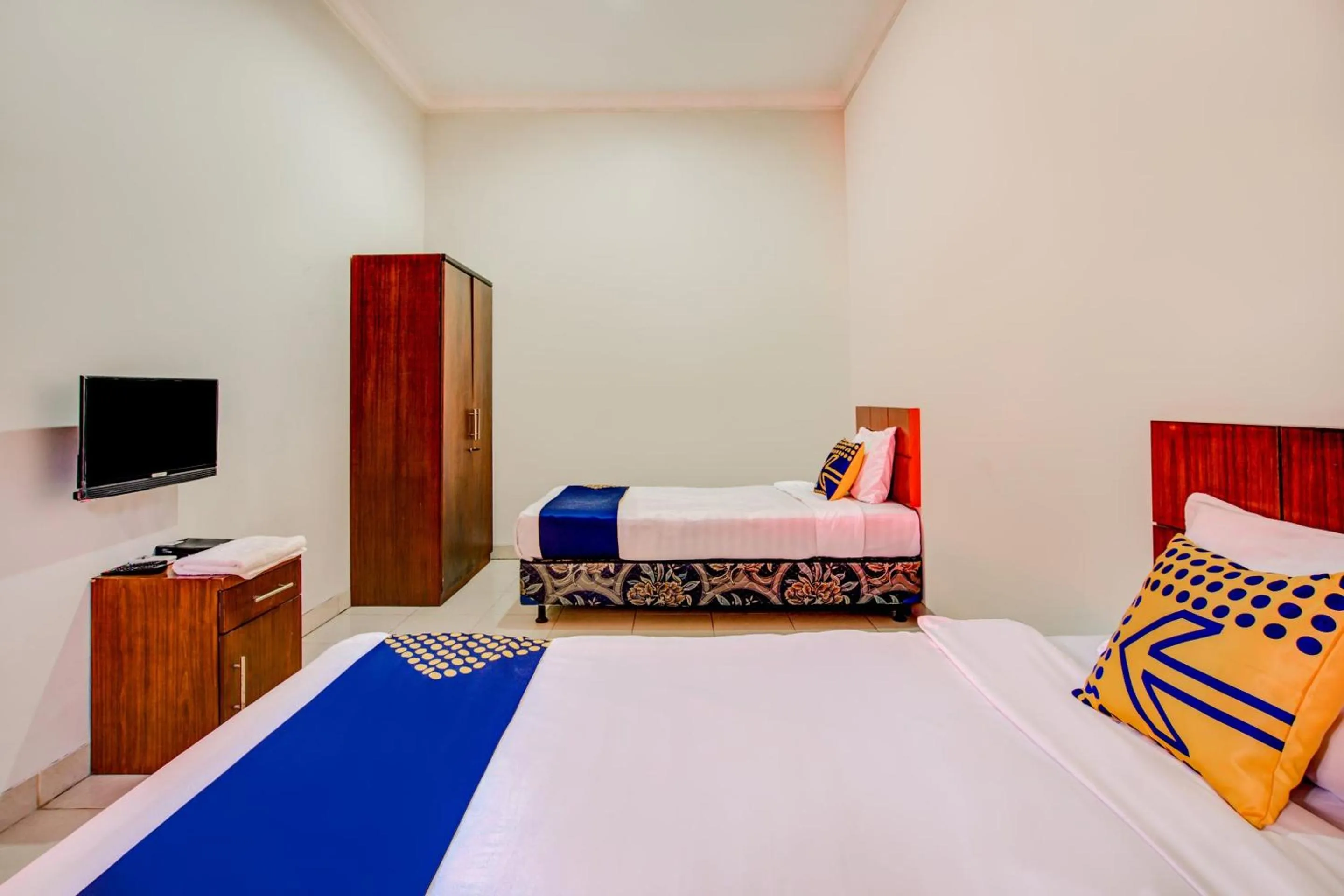 Bedroom, Bed in Hotel O Al-ghani 2 Syariah