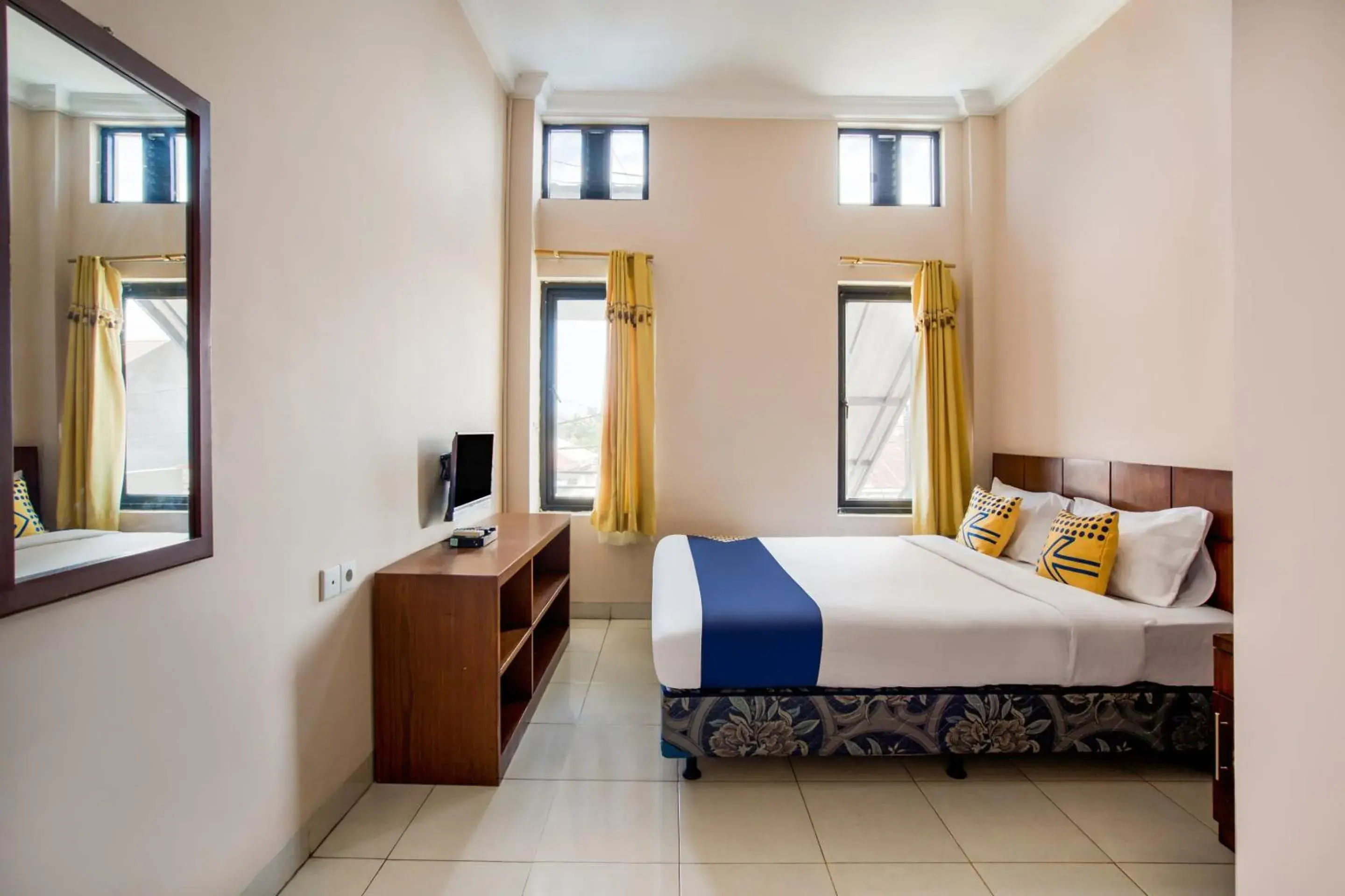 Double Room in Hotel O Al-ghani 2 Syariah Double Room in Hotel O Al-ghani 2 Syariah