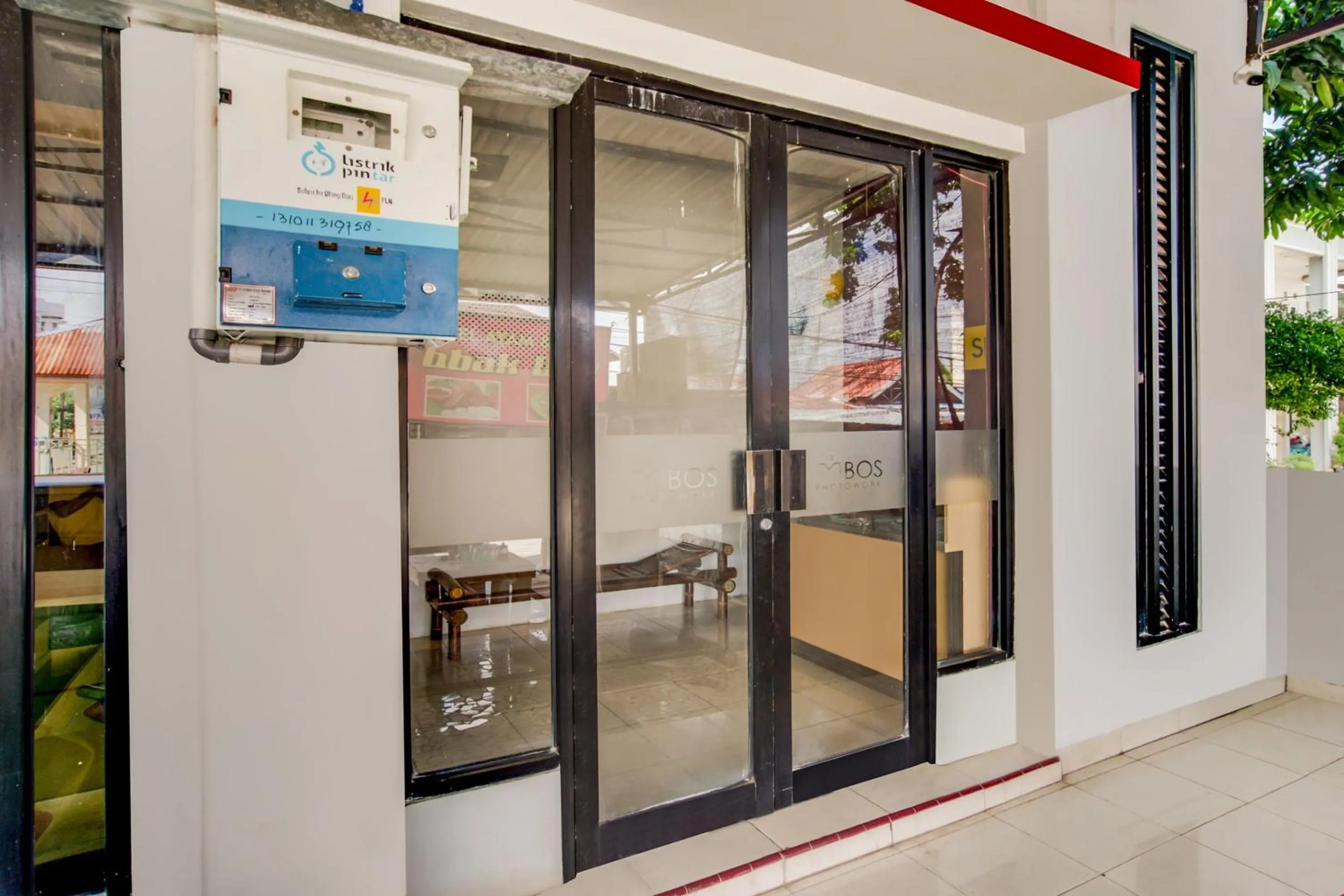 Facade/entrance in Hotel O Al-ghani 2 Syariah