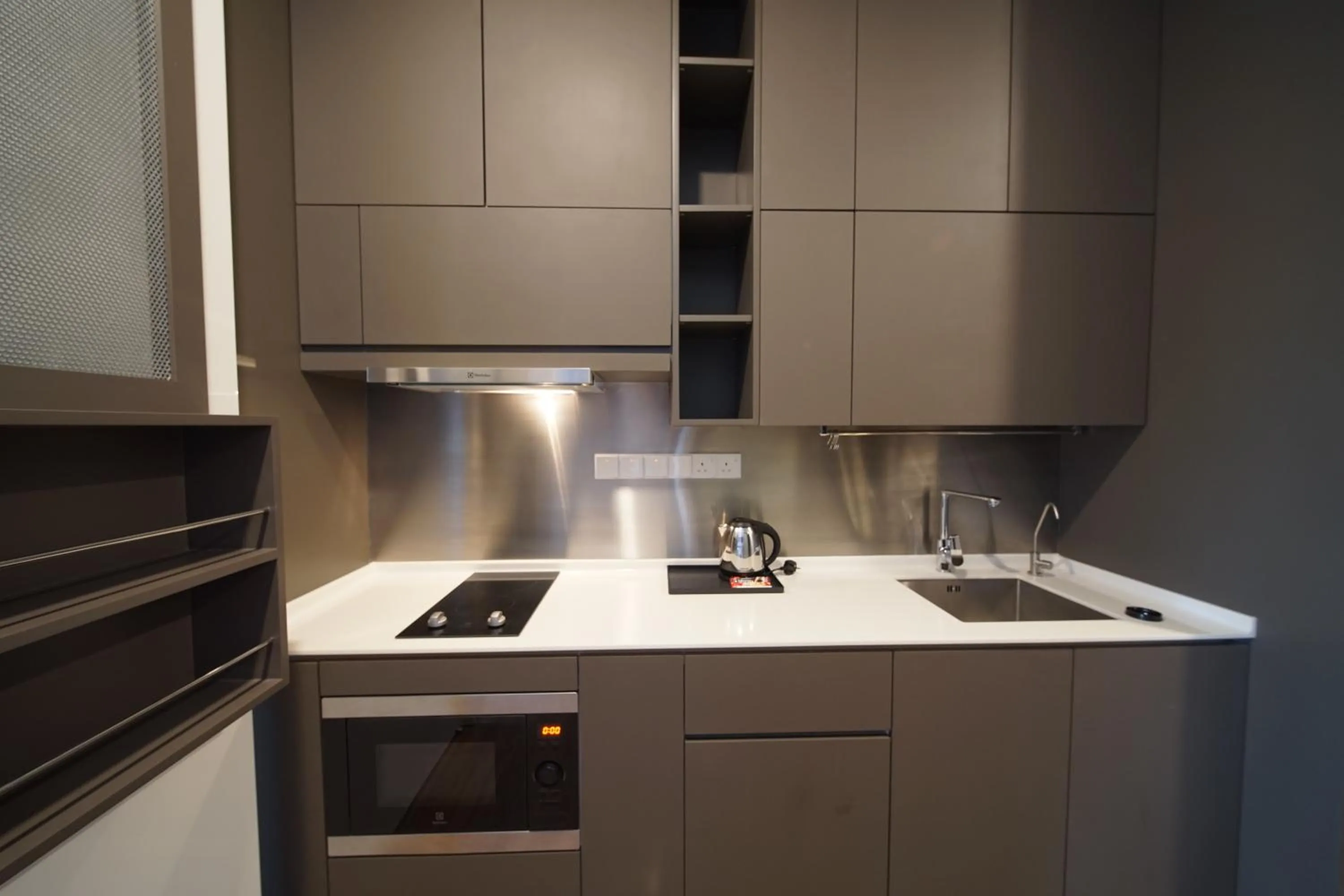 kitchen in Ceylonz Suites by MyKey