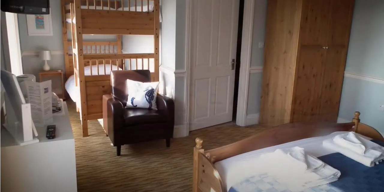 Bedroom in The Top House Inn