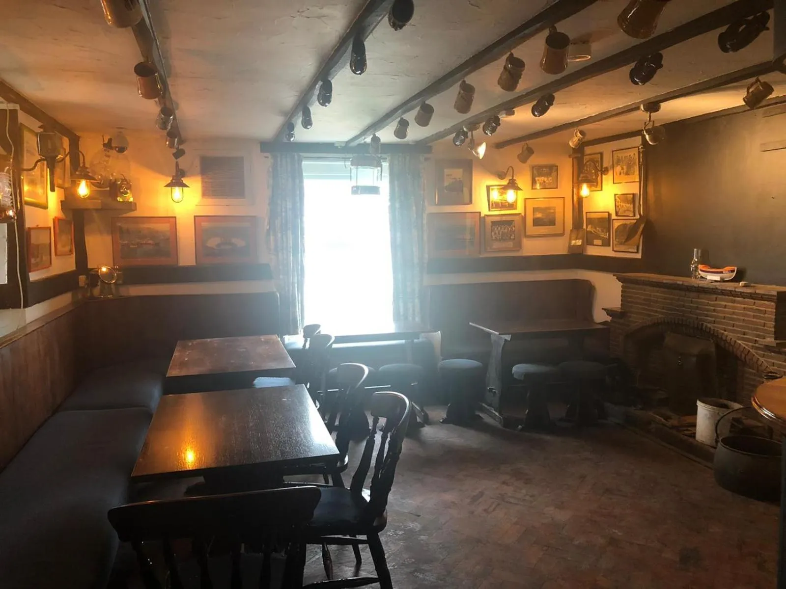 Lounge or bar in The Top House Inn