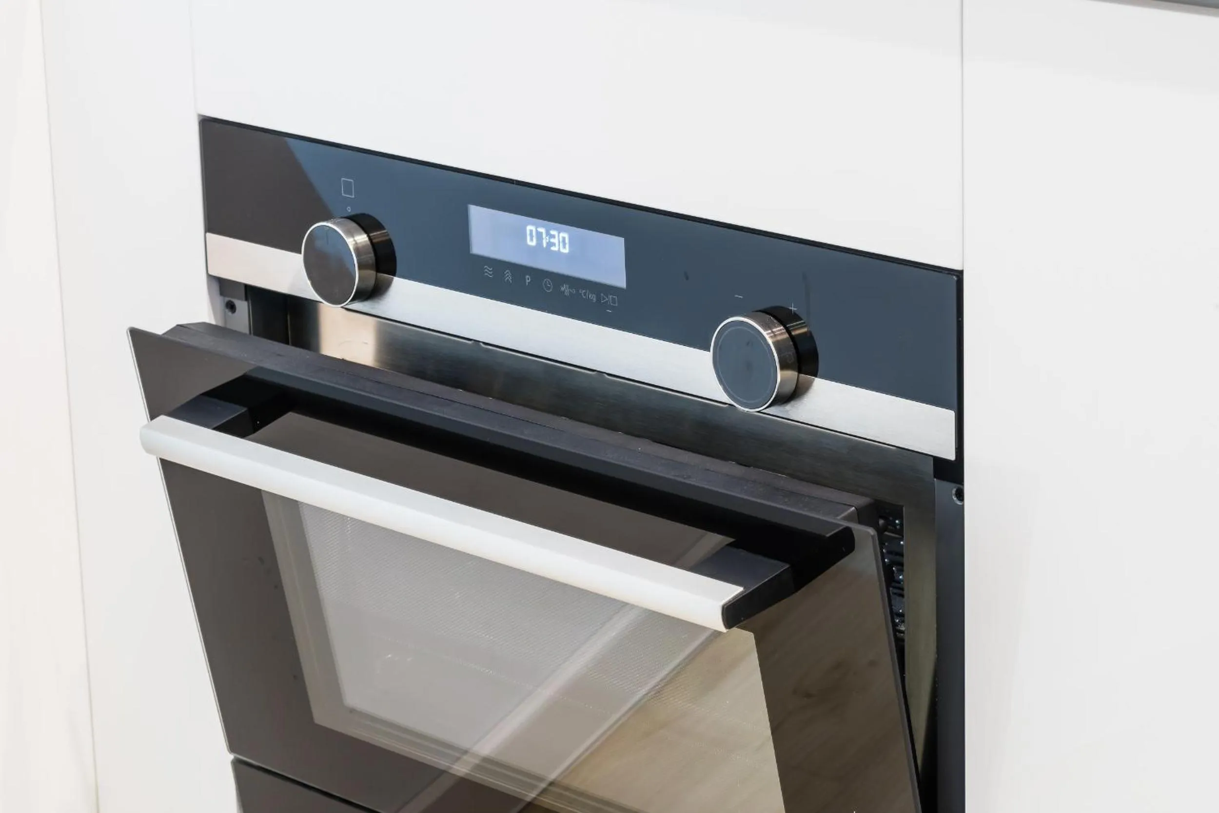 Kitchen or kitchenette in City Castle Apartments Free Parking