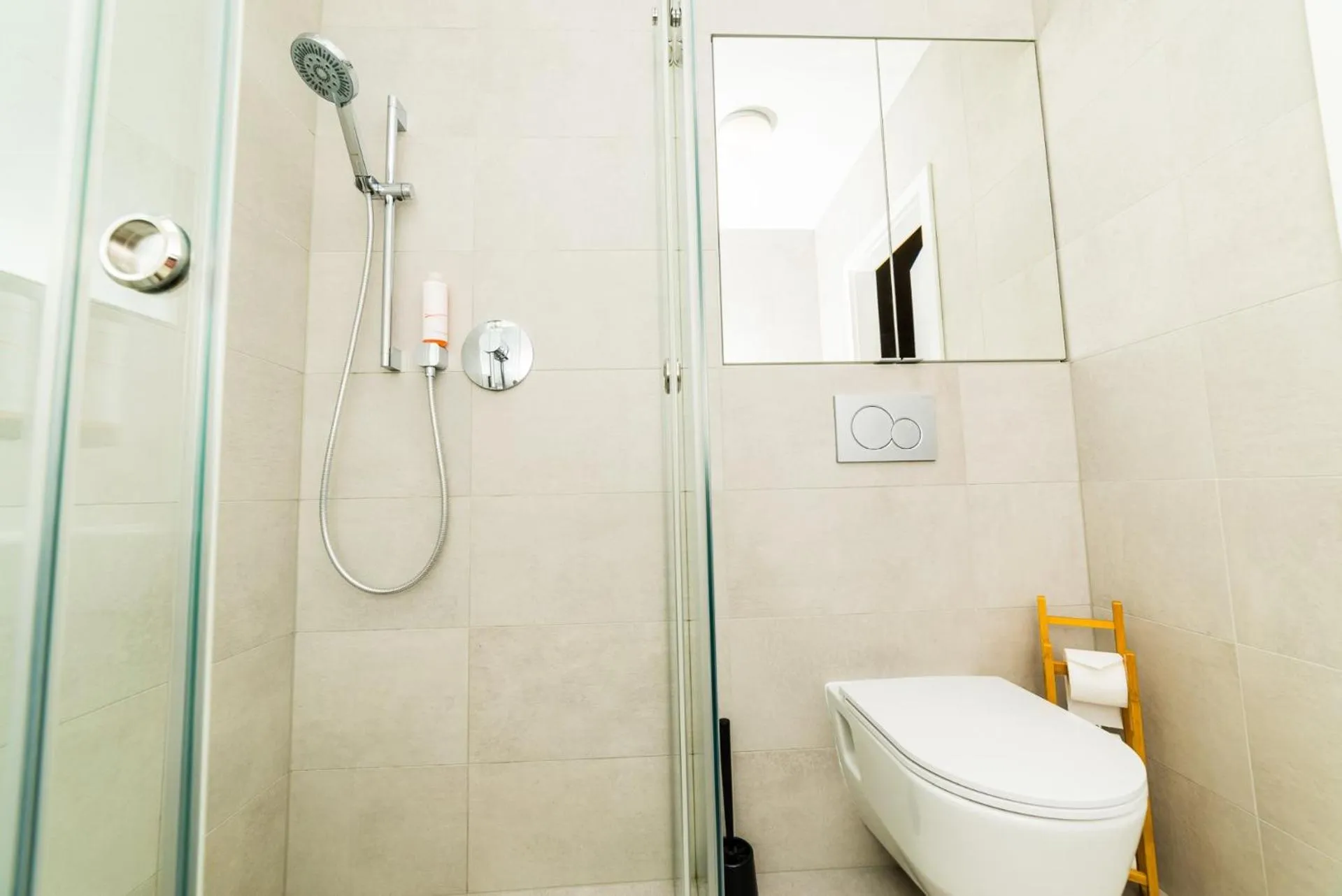 Shower in City Castle Apartments Free Parking