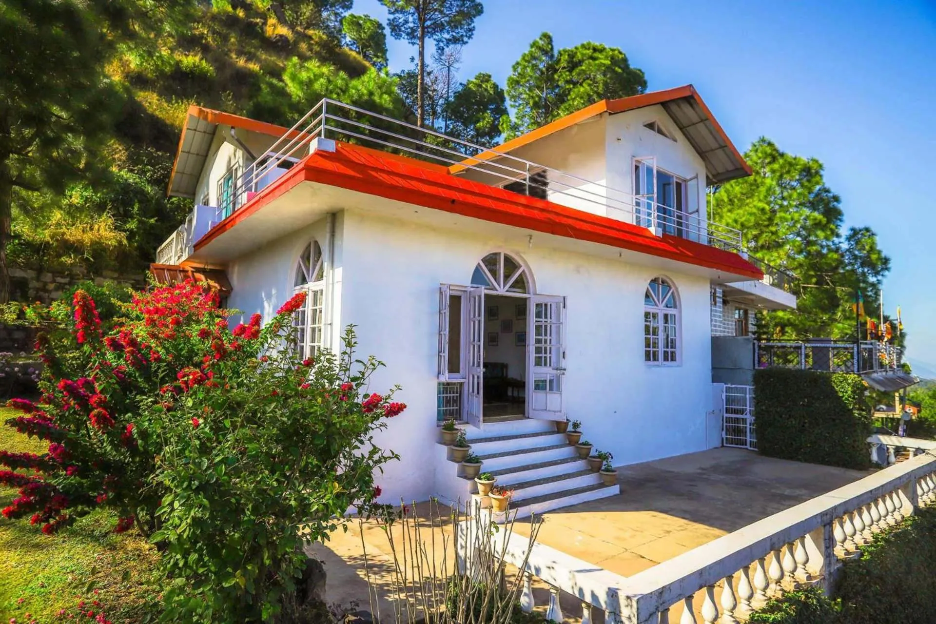 Misty Mountains Cottage - In the Lap of Nature!
