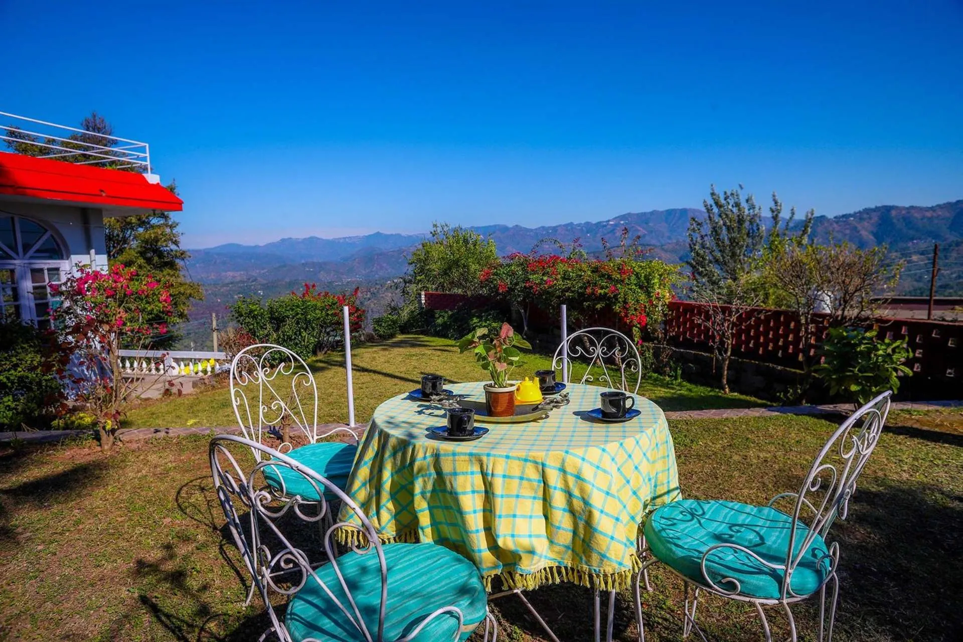 Misty Mountains Cottage - In the Lap of Nature!