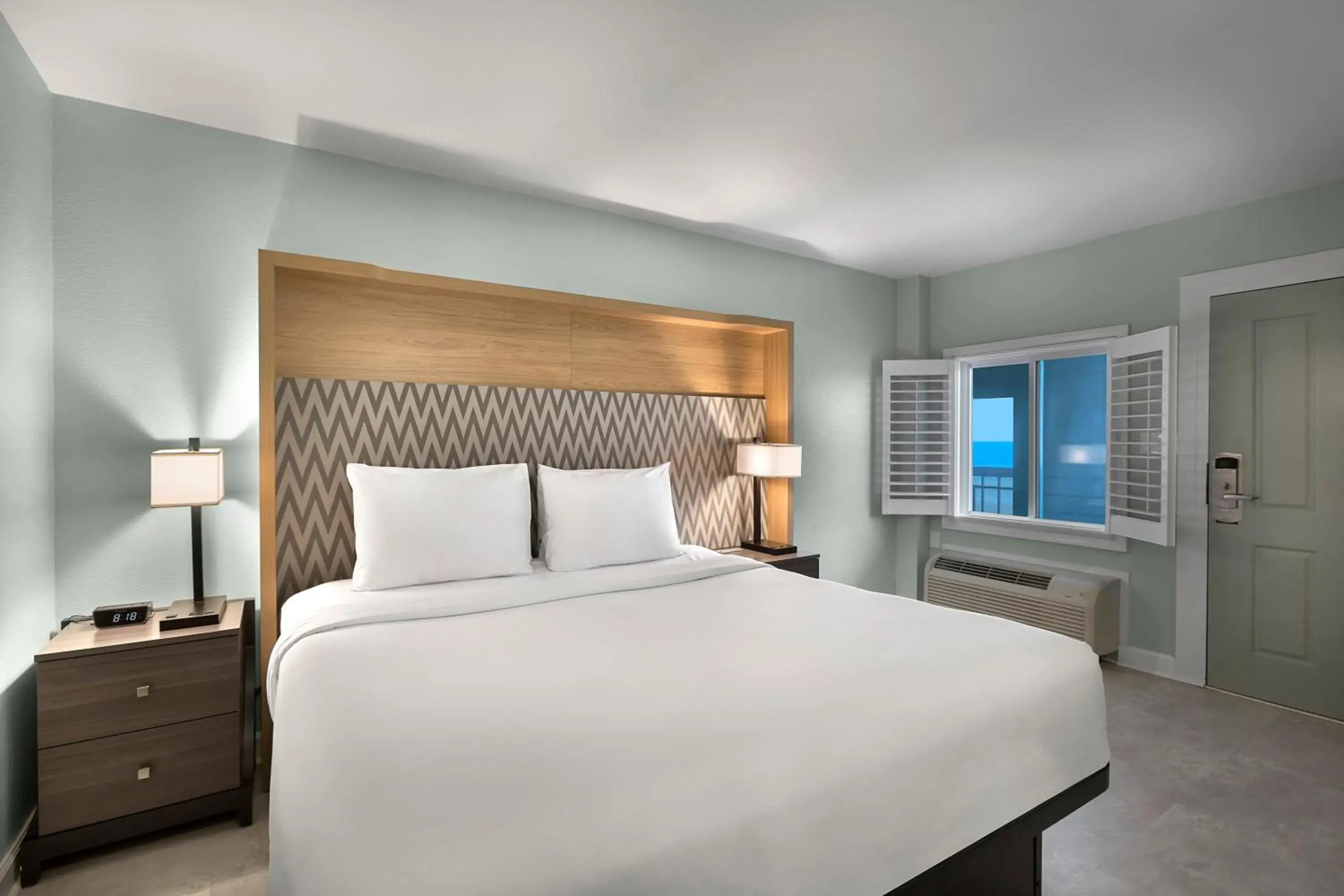 Deluxe King Room in Seaside Inn - Isle of Palms Deluxe King Room in Seaside Inn - Isle of Palms