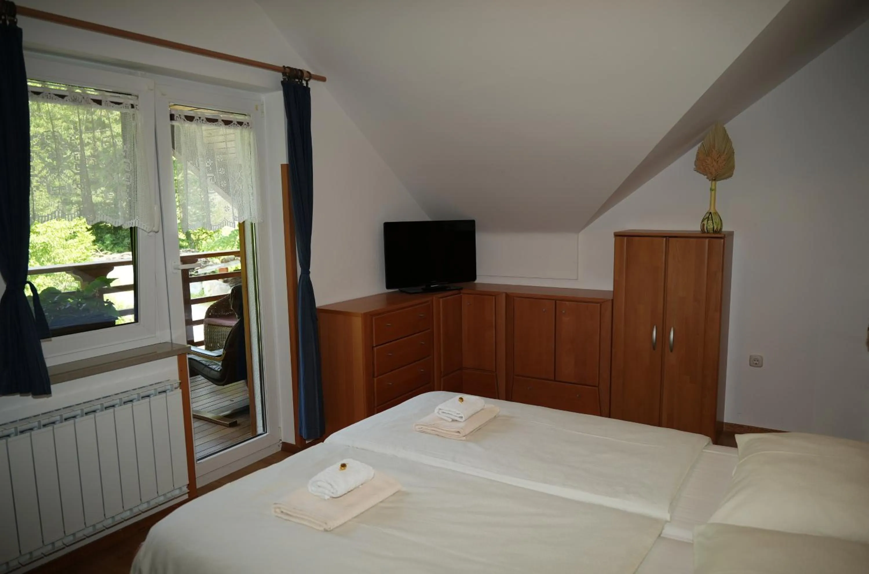 View (from property/room), Bed in Miškar Rooms
