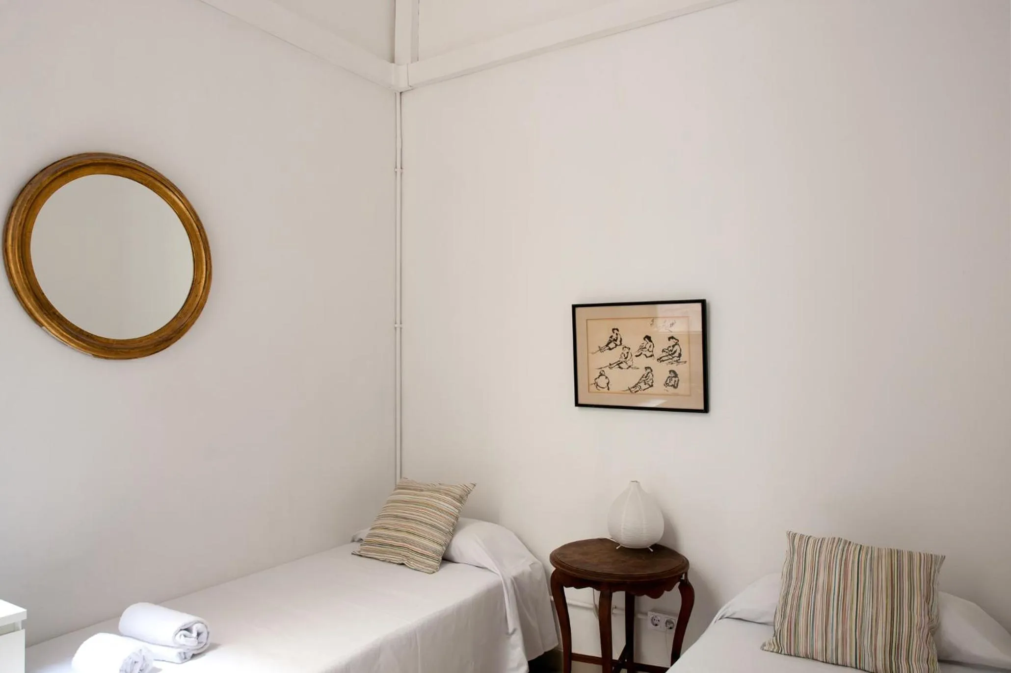 Bed in My Address in Barcelona