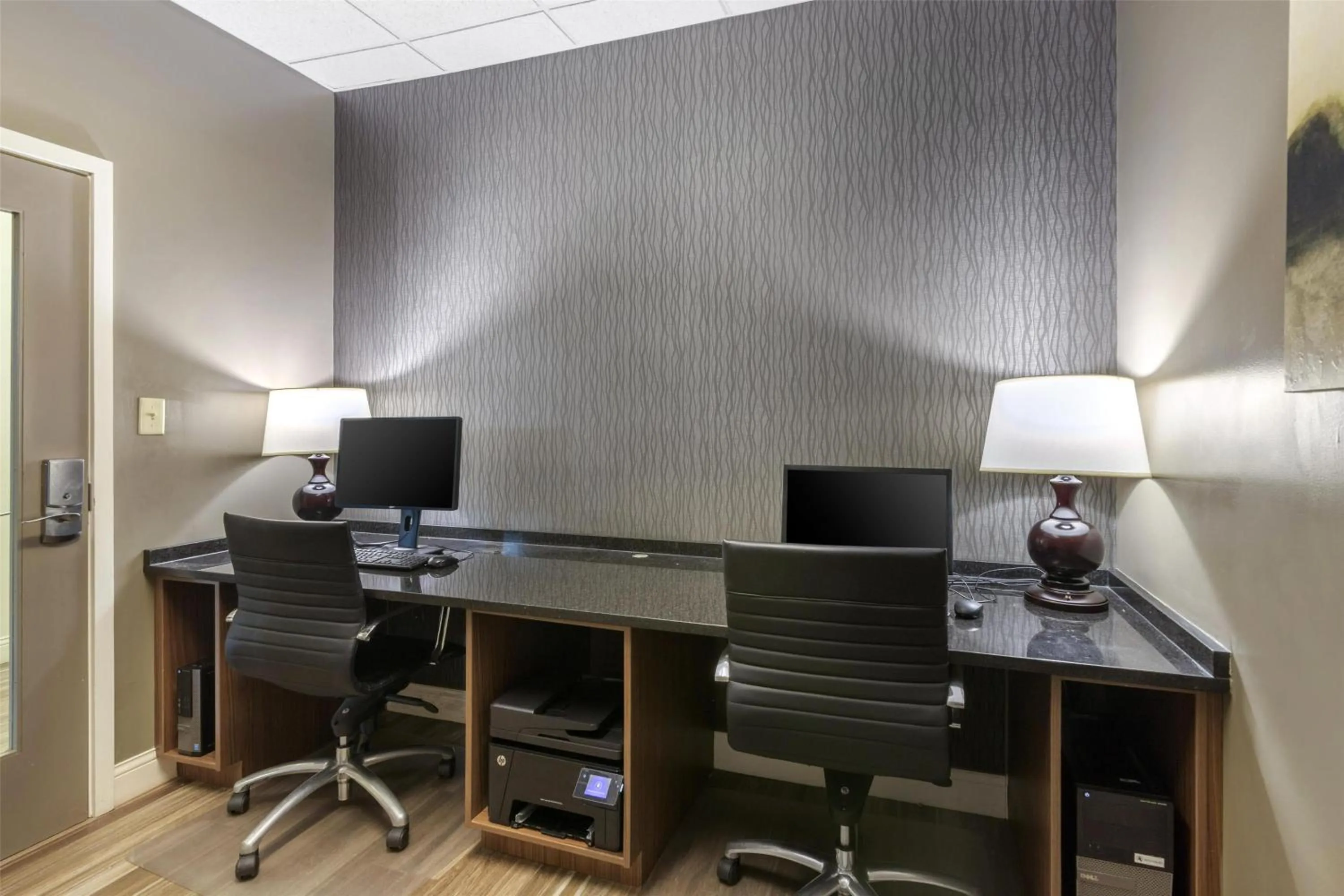Business facilities in Best Western Charleston Inn