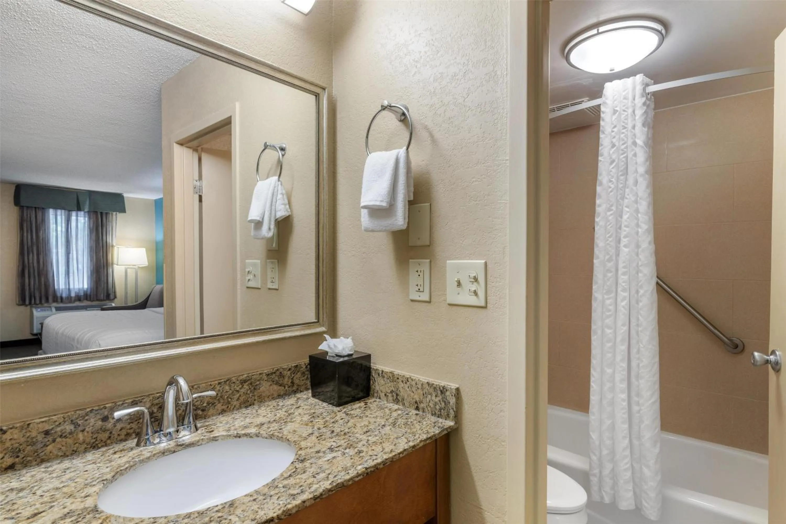 Bathroom in Best Western Charleston Inn