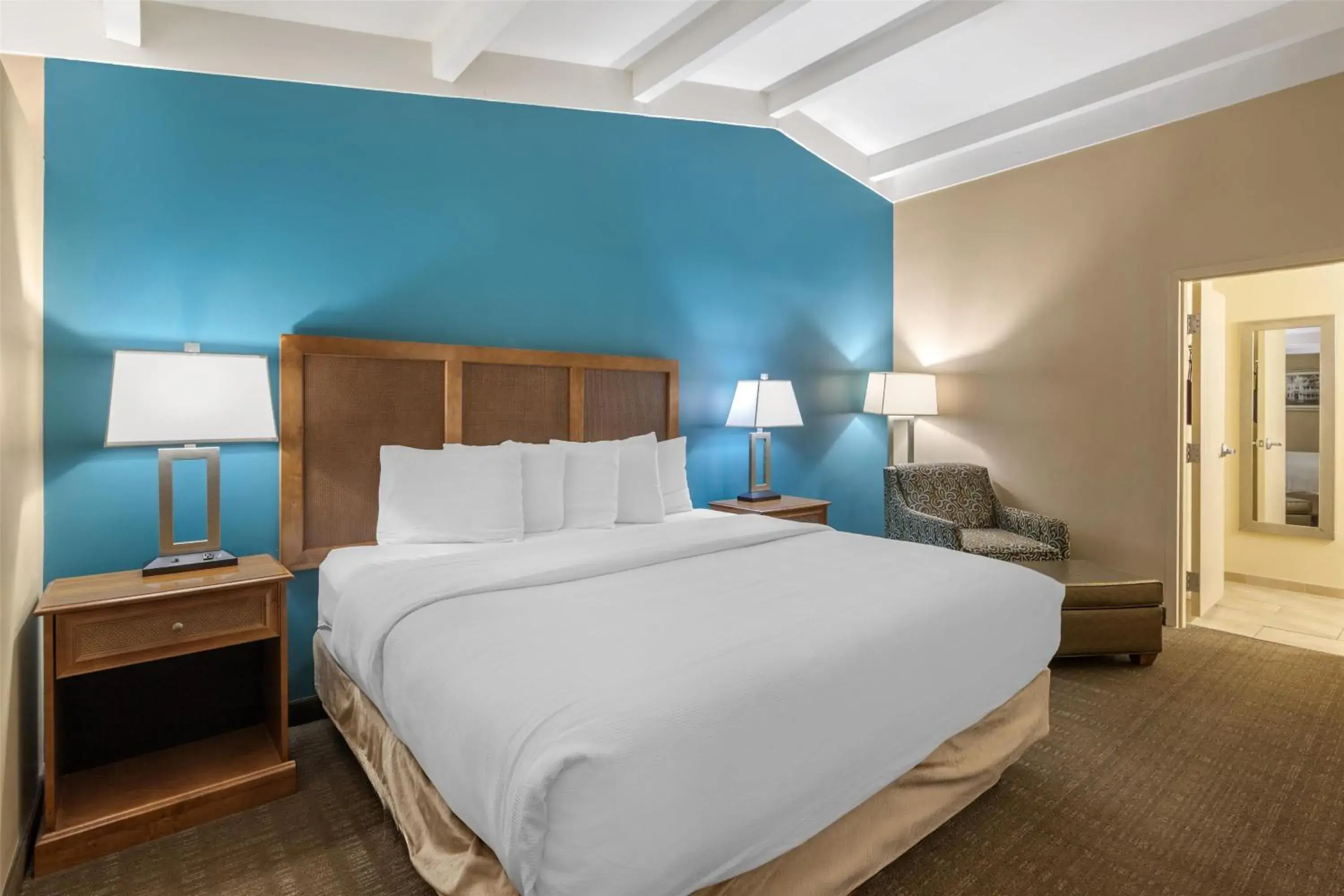 Bedroom, Bed in Best Western Charleston Inn Bedroom, Bed in Best Western Charleston Inn