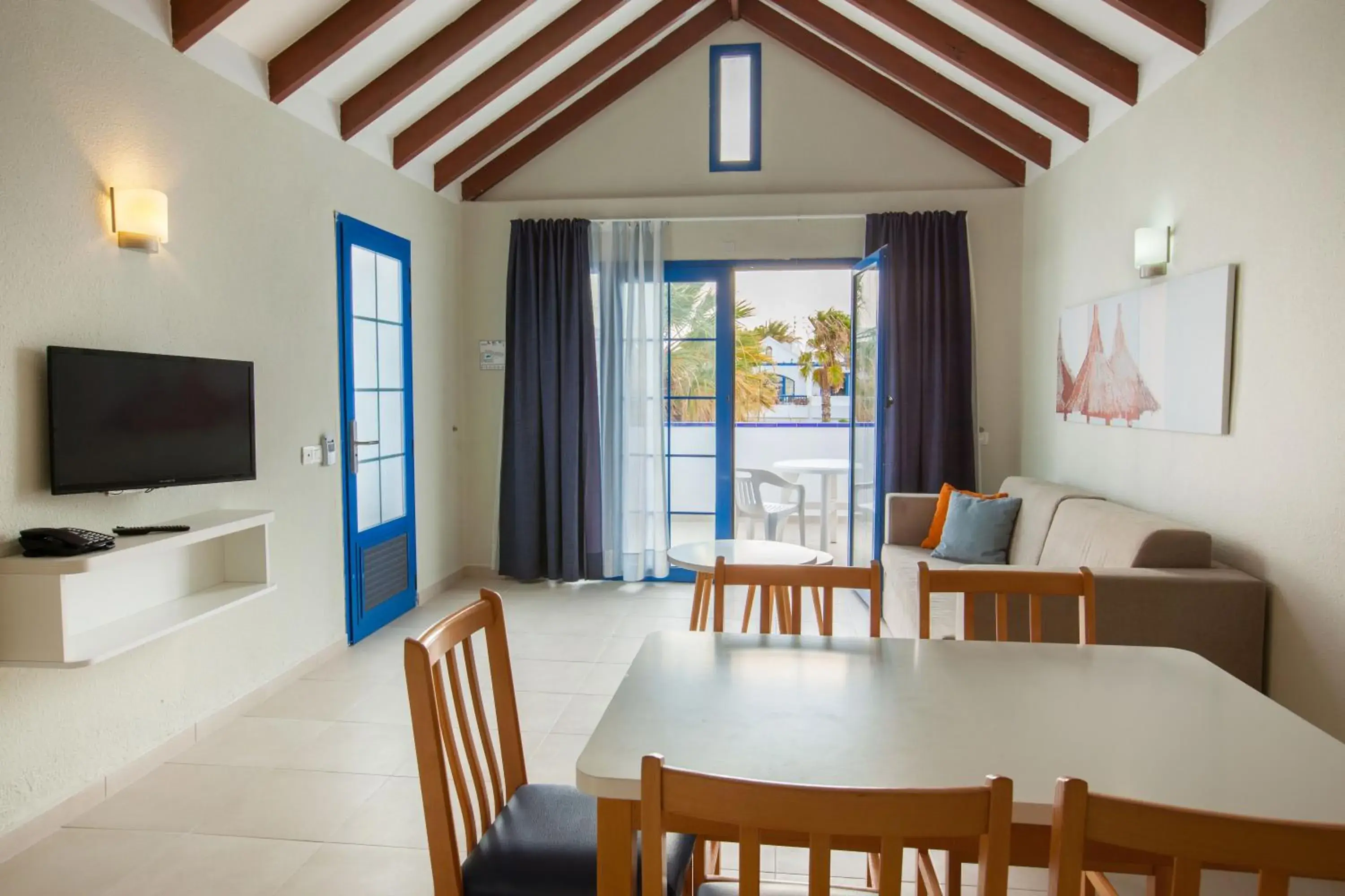 Two-Bedroom Apartment (4 adult + 2 Children) in Grupotel Cinco Plazas Two-Bedroom Apartment (4 adult + 2 Children) in Grupotel Cinco Plazas