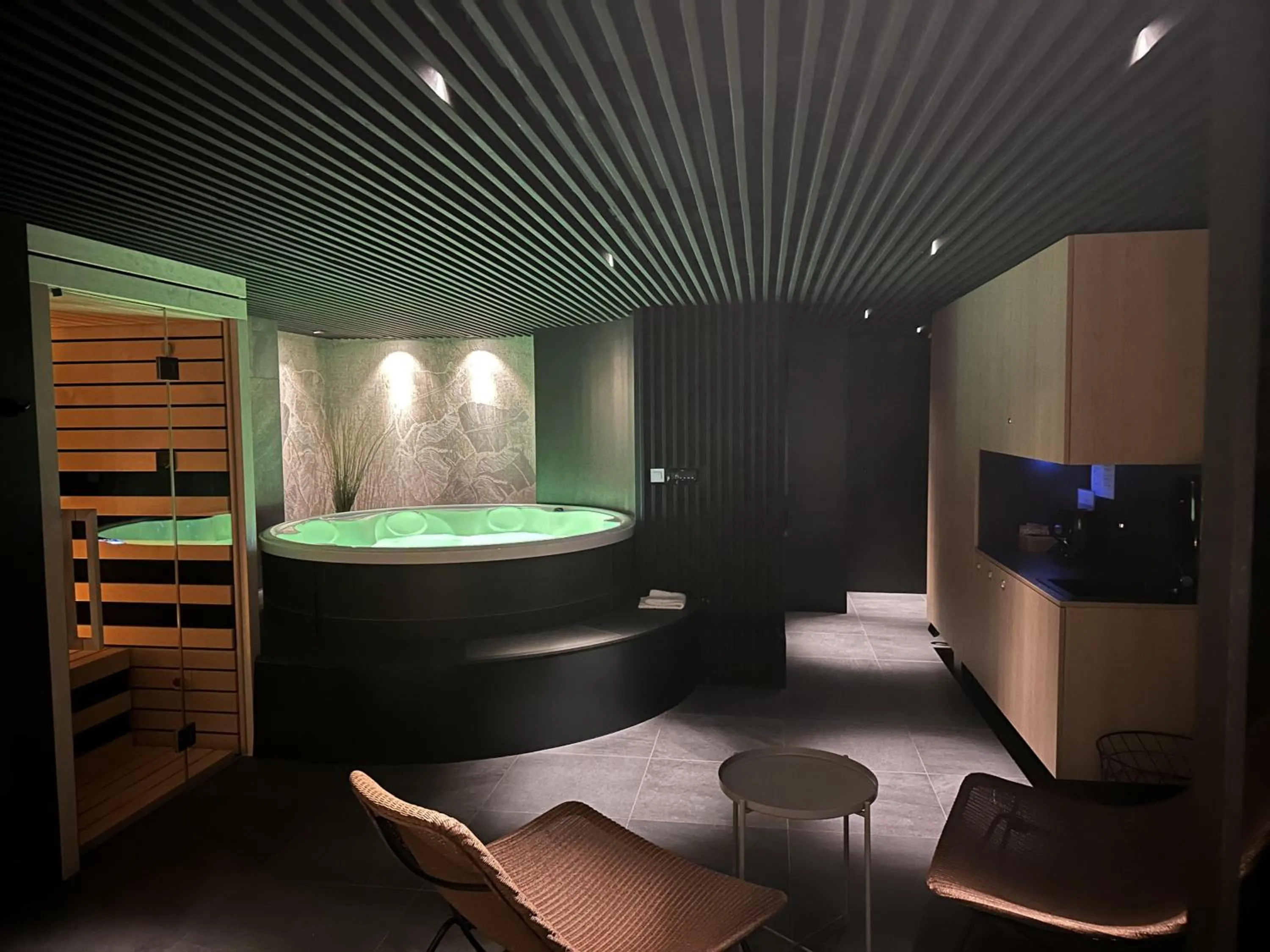 Hot Tub in Boutique & Wellness Hotel Vital