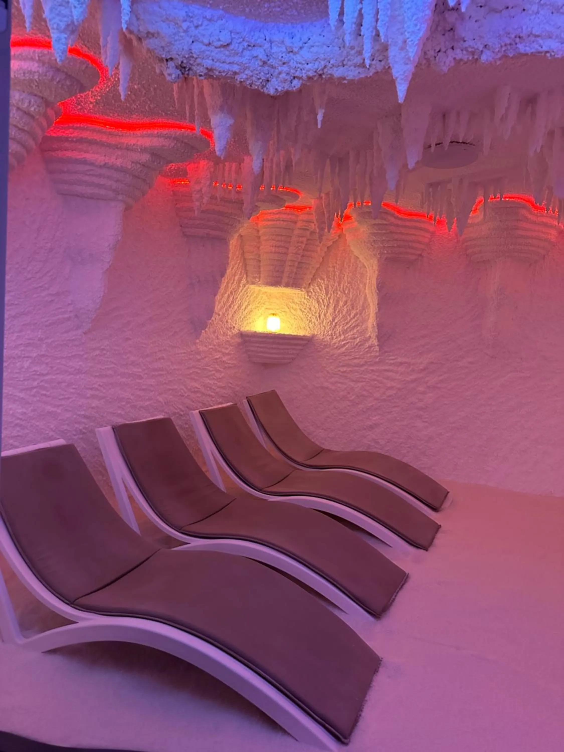 Hot Tub in Boutique & Wellness Hotel Vital