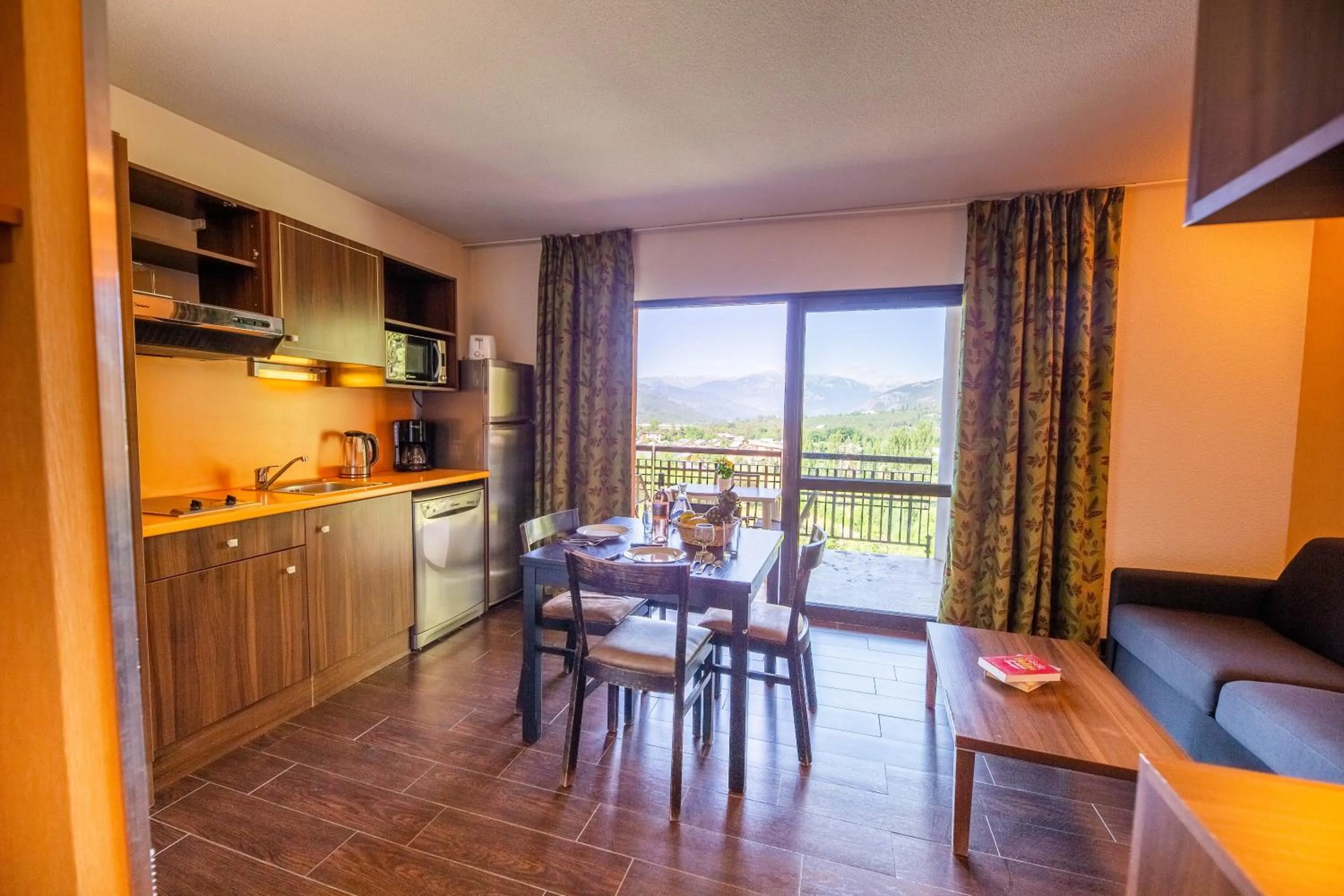 Résidence Château des Magnans by Nevesol