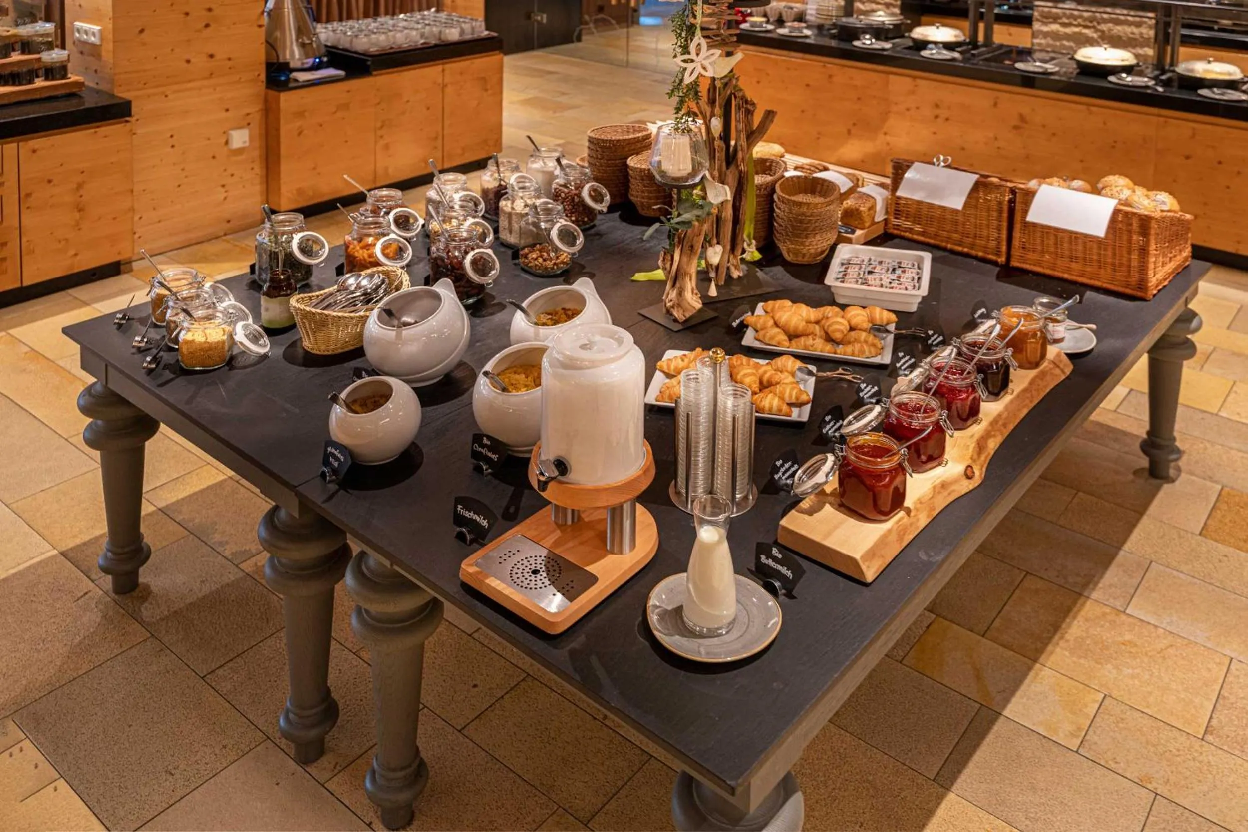 Breakfast in Hotel Lindenwirt