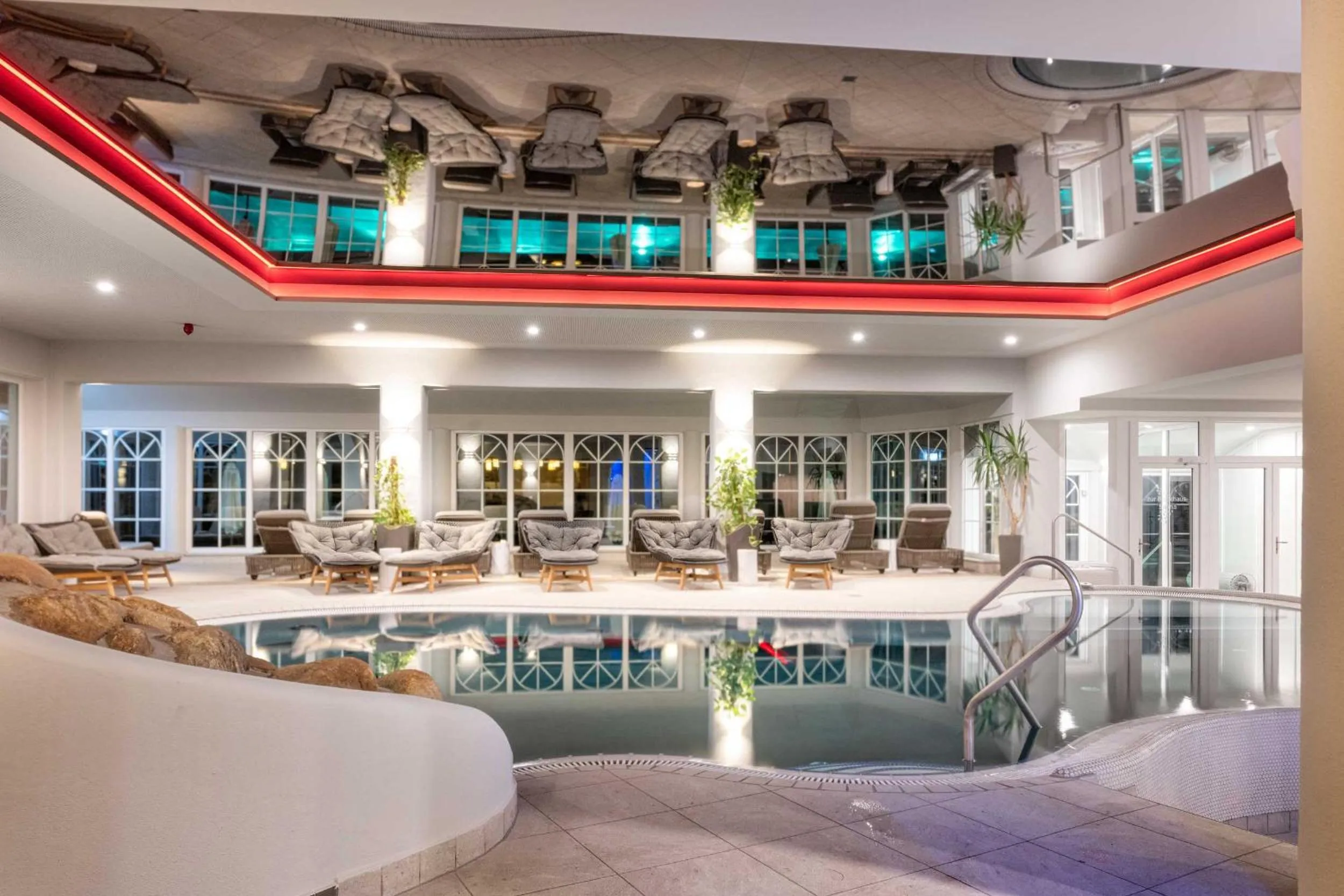 Swimming pool in Hotel Lindenwirt