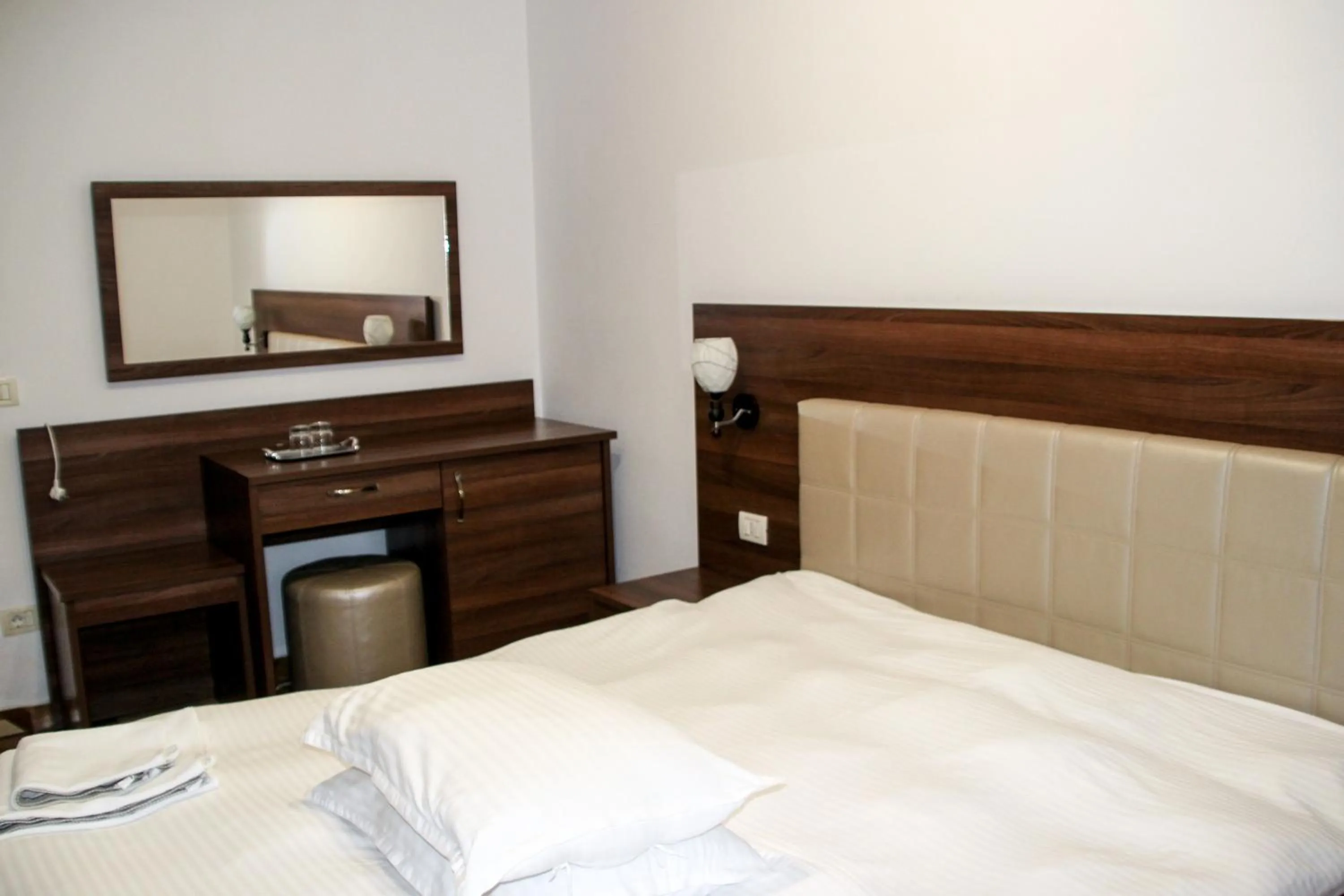 Photo of the whole room in Hotel Corina