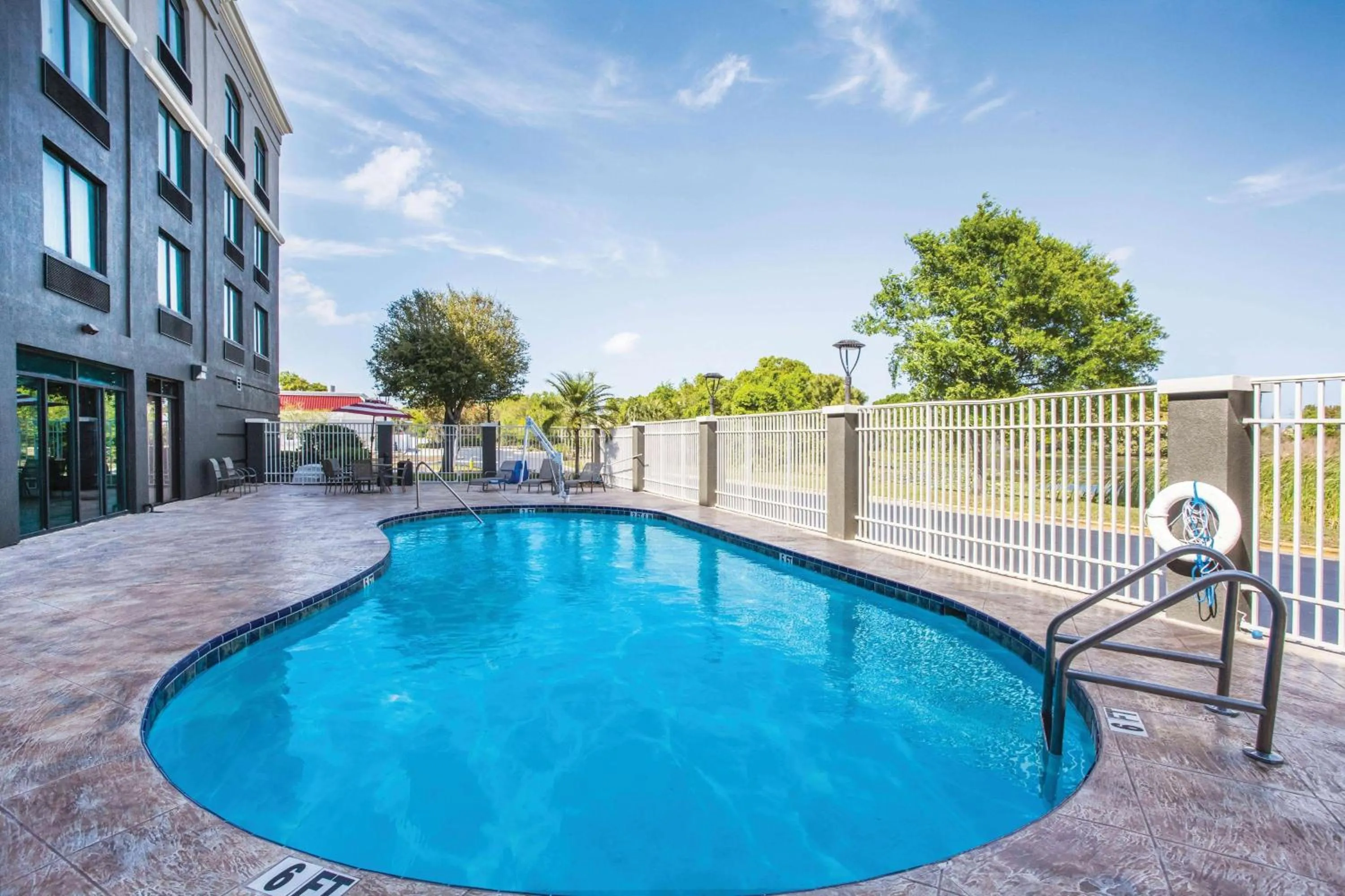 Pool view in La Quinta by Wyndham Clearwater South