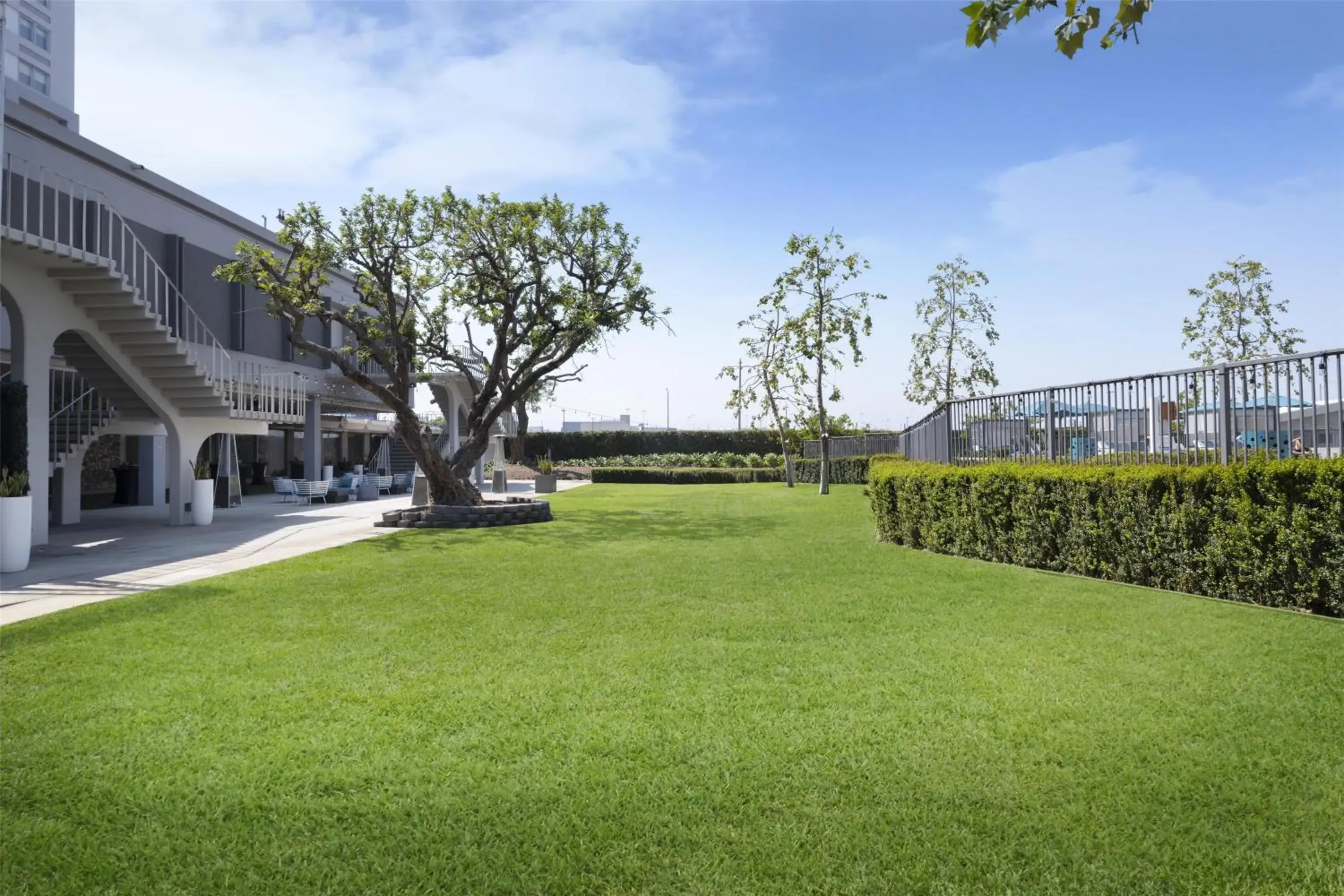 Fitness centre/facilities in Hyatt Regency Los Angeles International Airport Fitness centre/facilities in Hyatt Regency Los Angeles International Airport