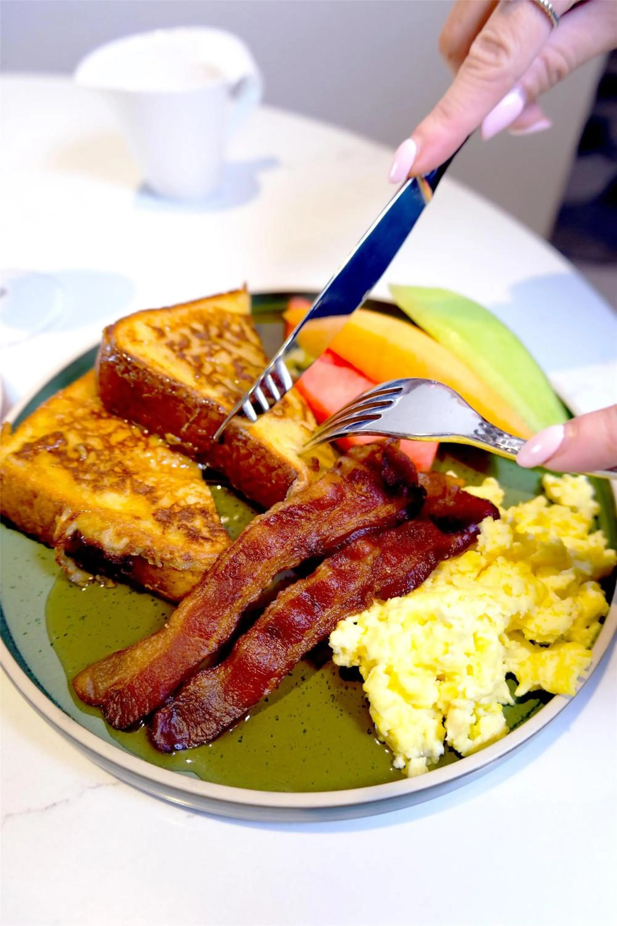 Restaurant/places to eat in Hyatt Regency Los Angeles International Airport