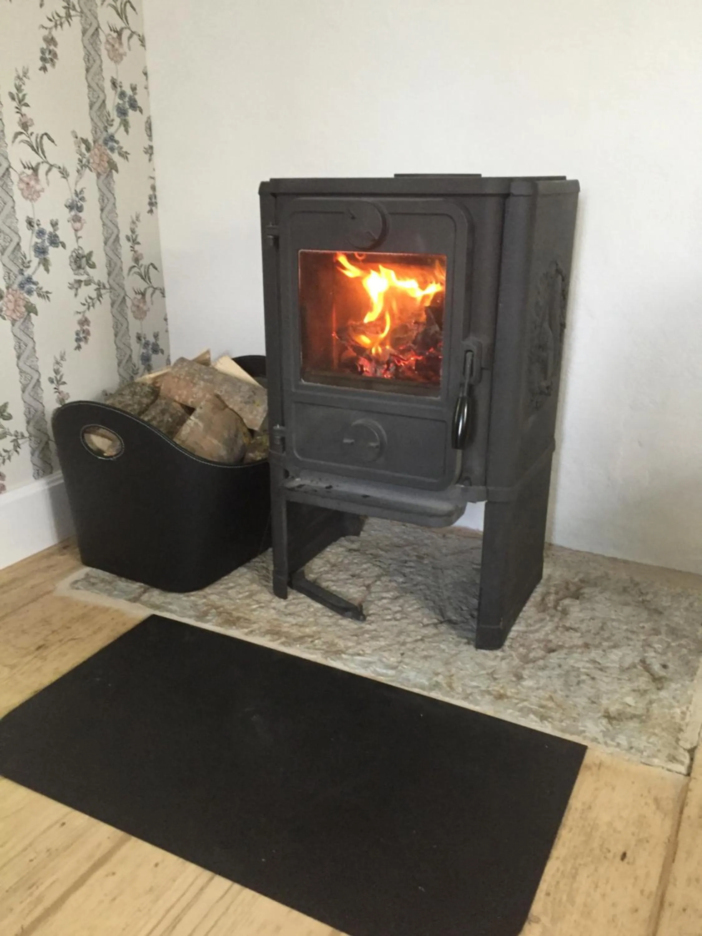 Living room in Stenbrottets lillstuga