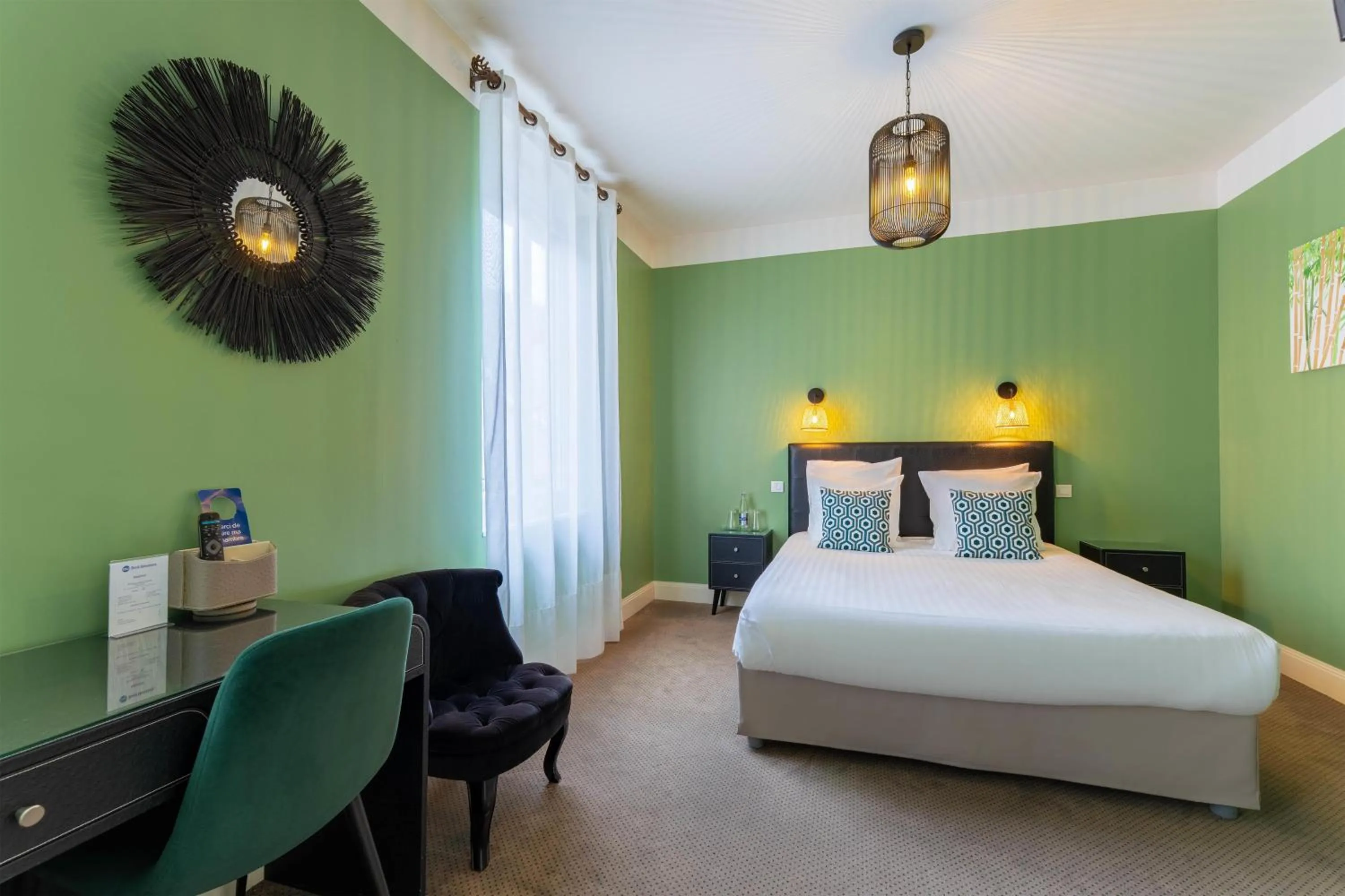 Bedroom, Bed in Best Western Hôtel Brittany La Baule Centre & Plages