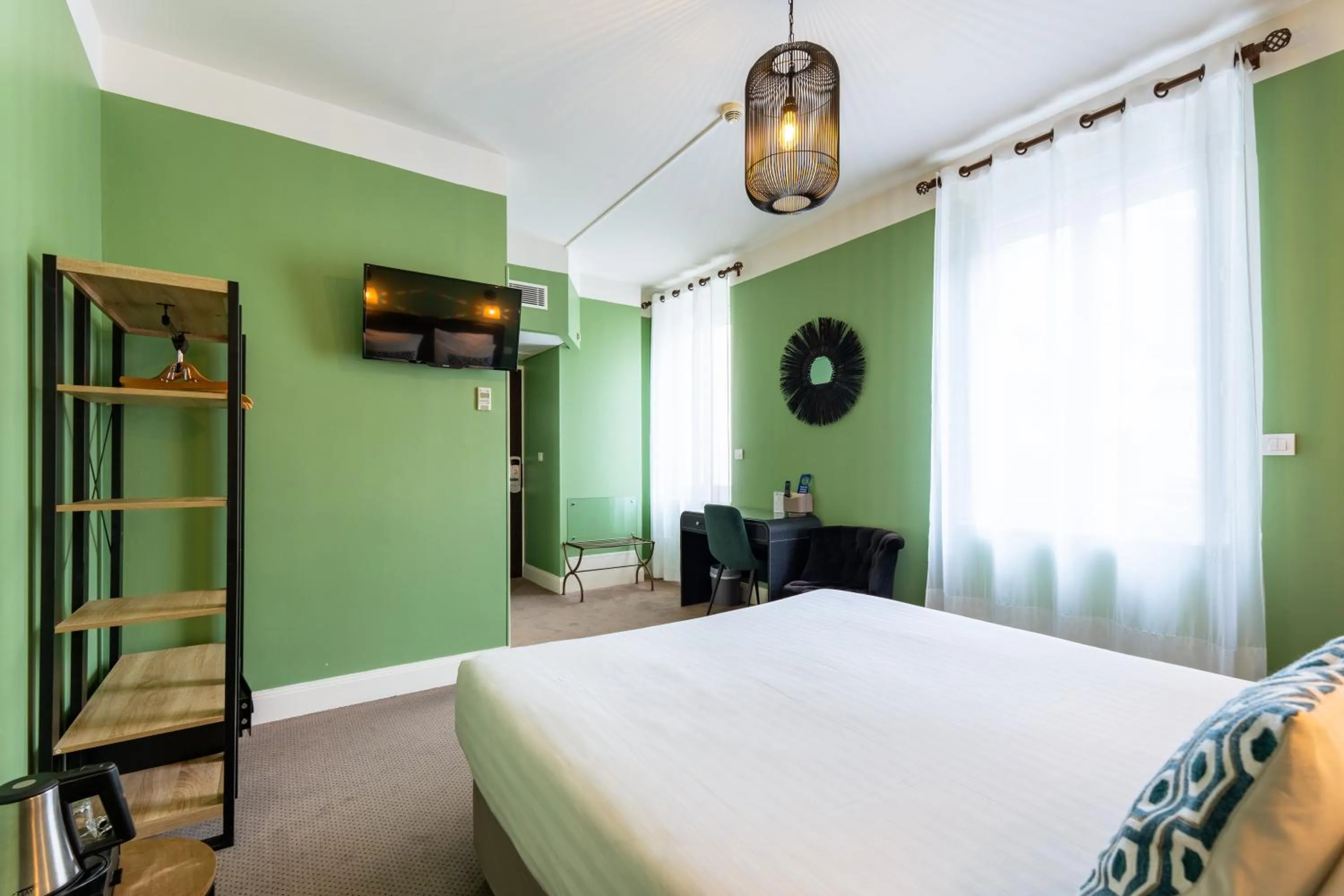 Bedroom, Bed in Best Western Hôtel Brittany La Baule Centre & Plages