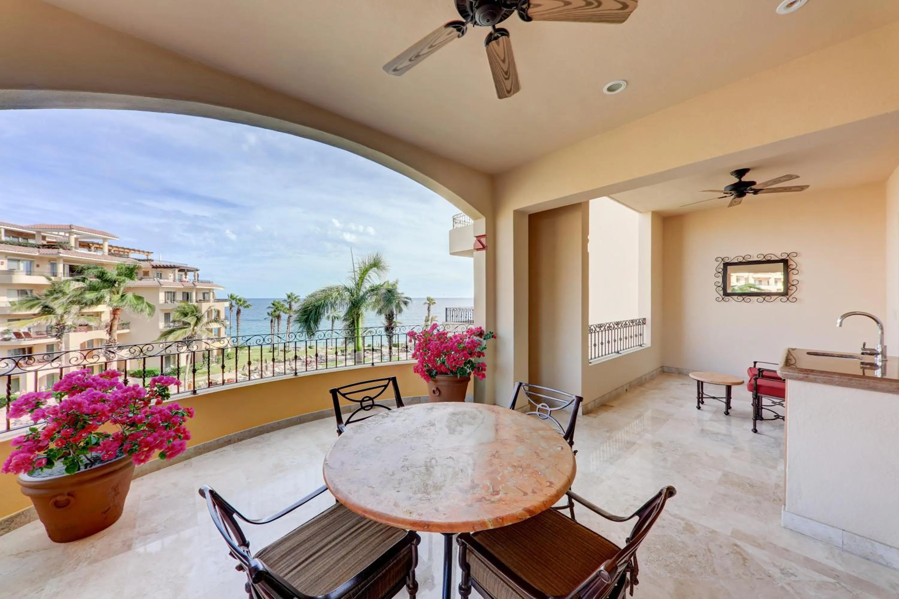 Patio in Cabo La Estancia