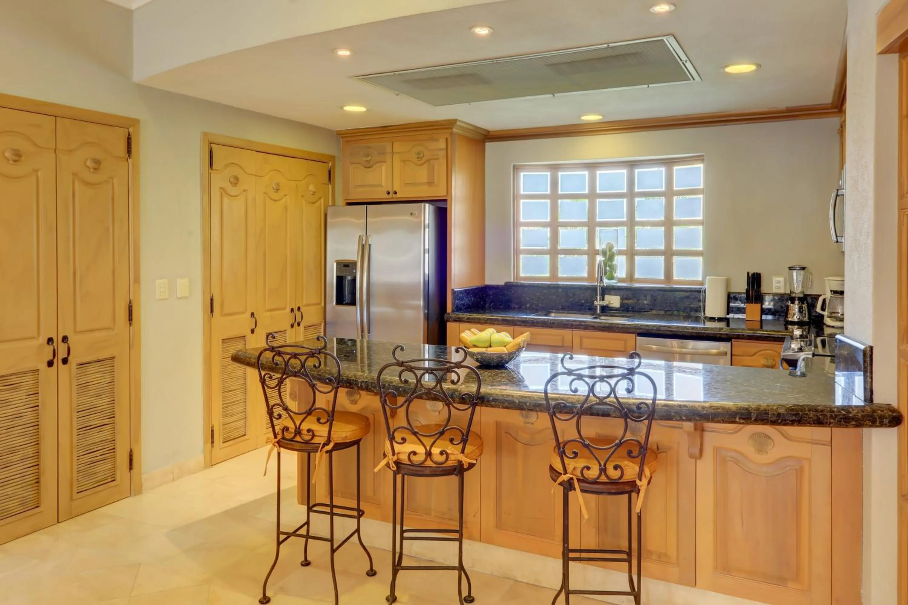 Kitchen or kitchenette in Cabo La Estancia
