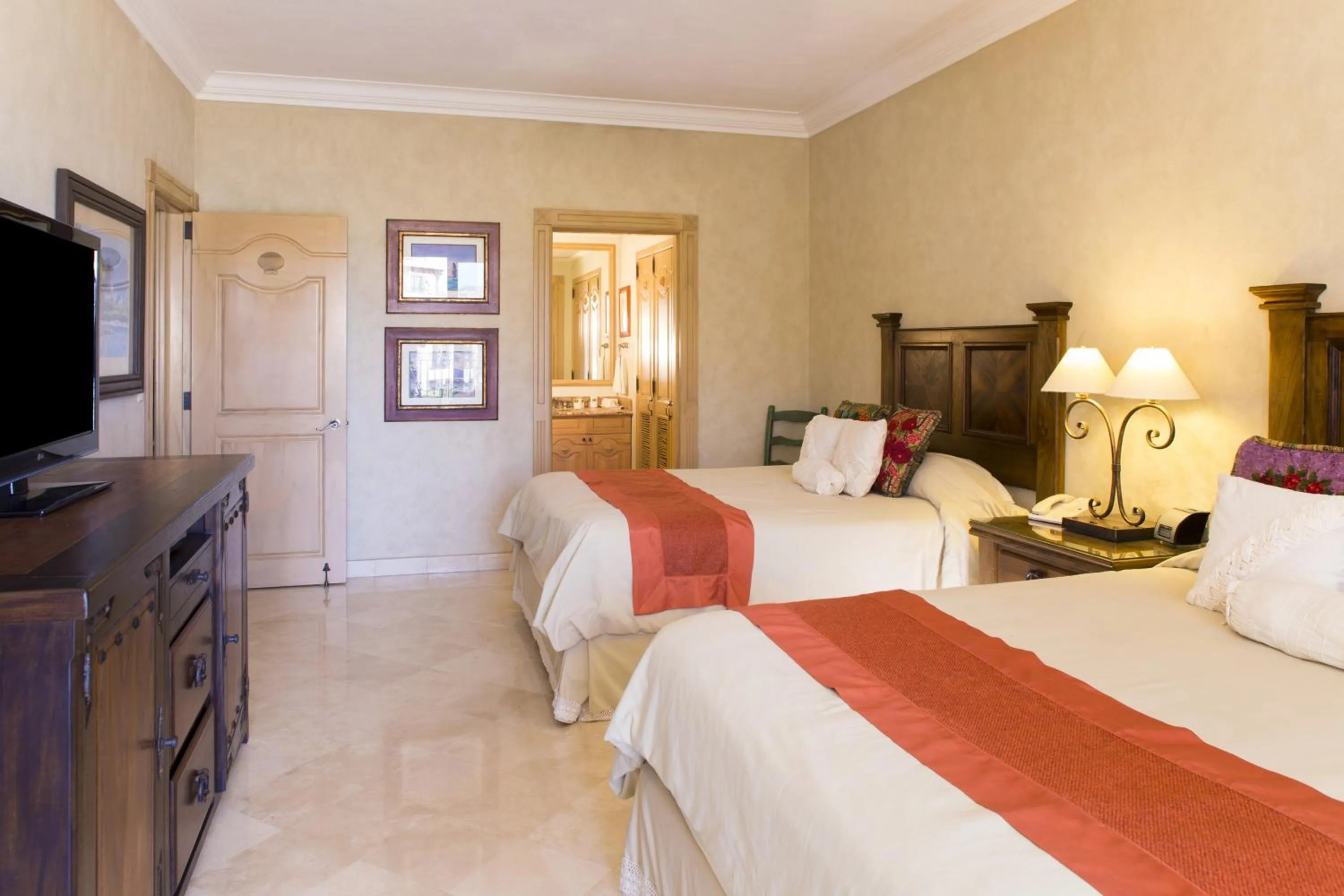 Bed in Cabo La Estancia