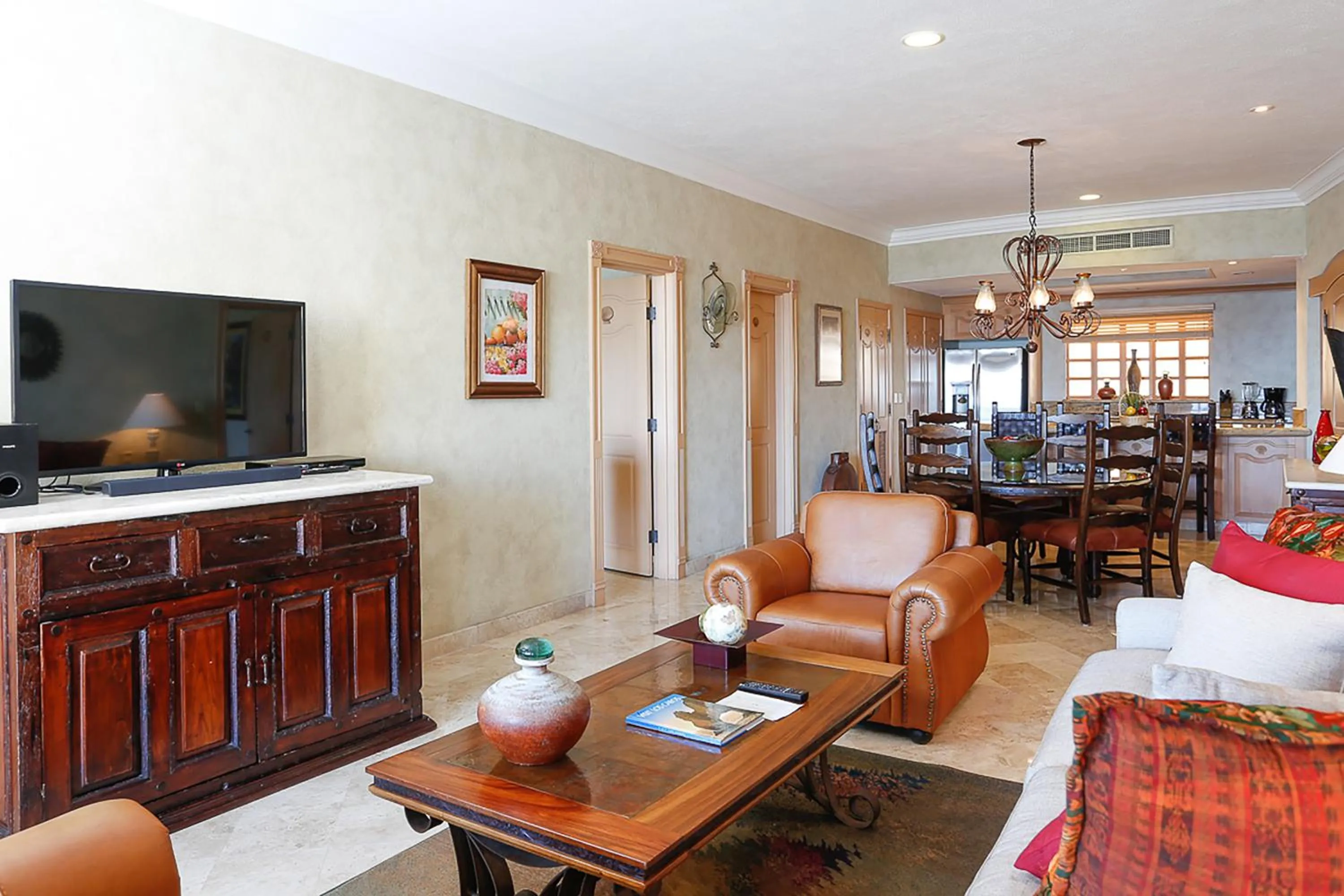 TV and multimedia in Cabo La Estancia