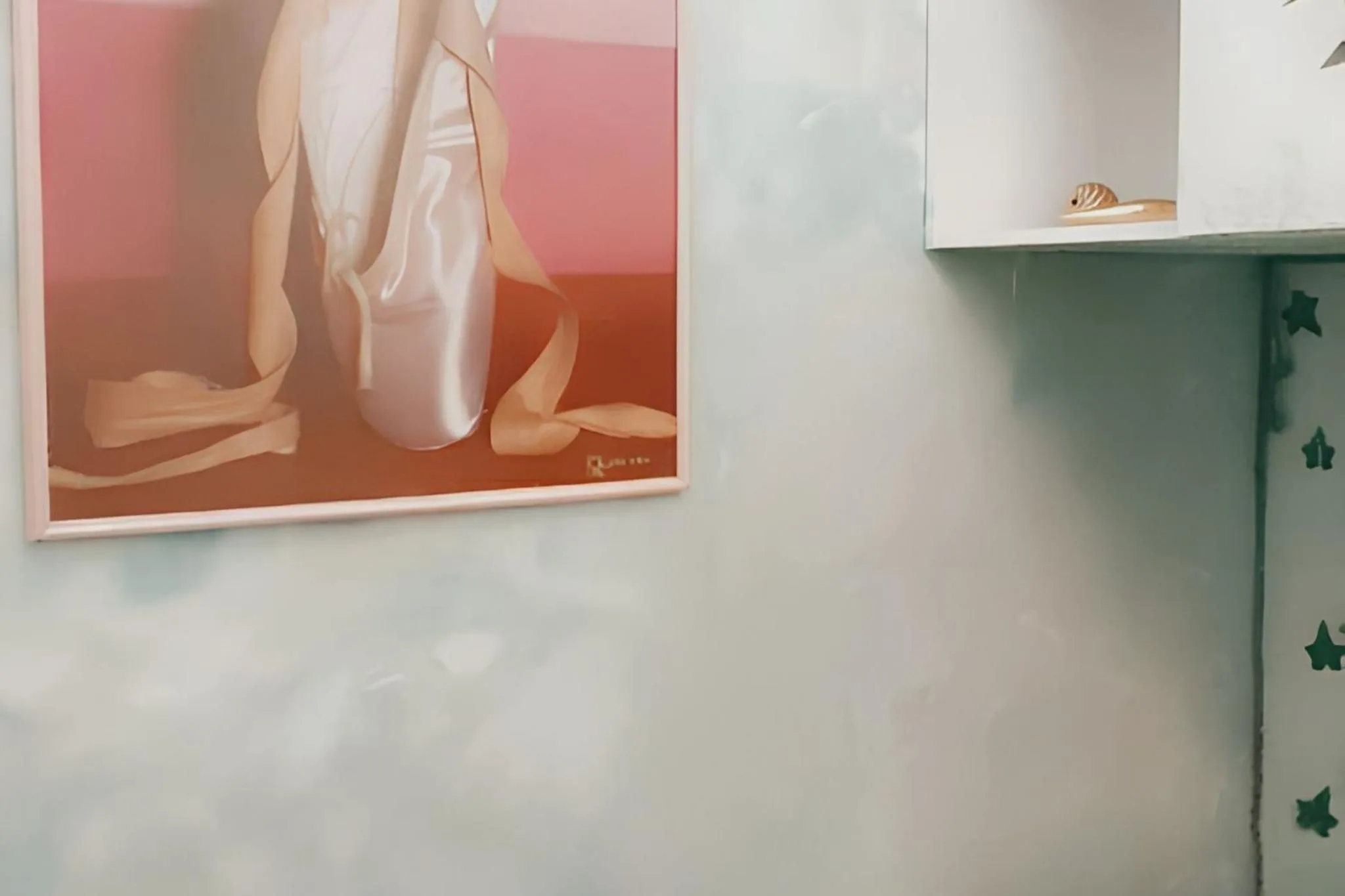 Bed in Bright Apartment in Sitges + Balcony