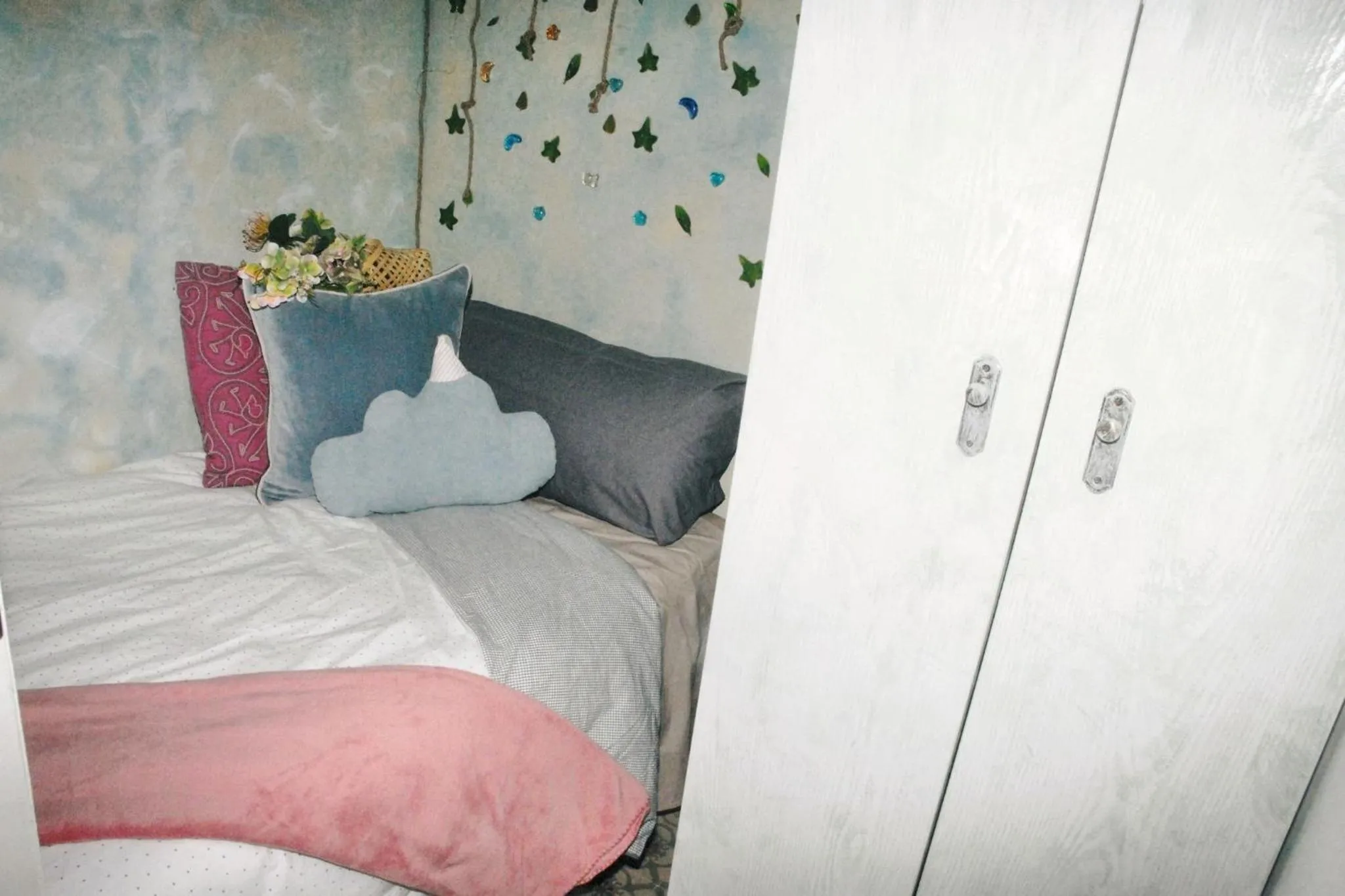 Bed in Bright Apartment in Sitges + Balcony