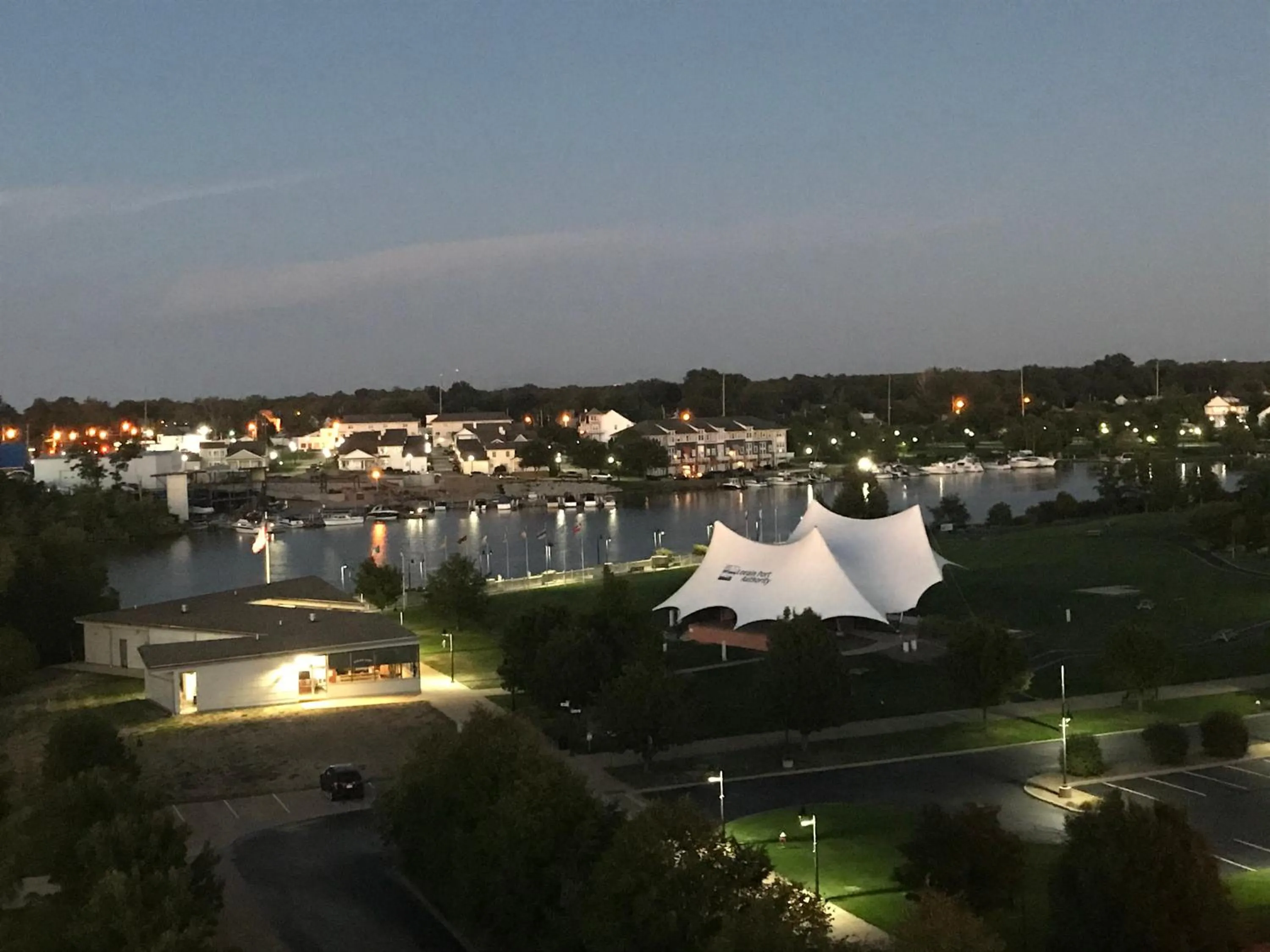 Night in Ariel Broadway Hotel