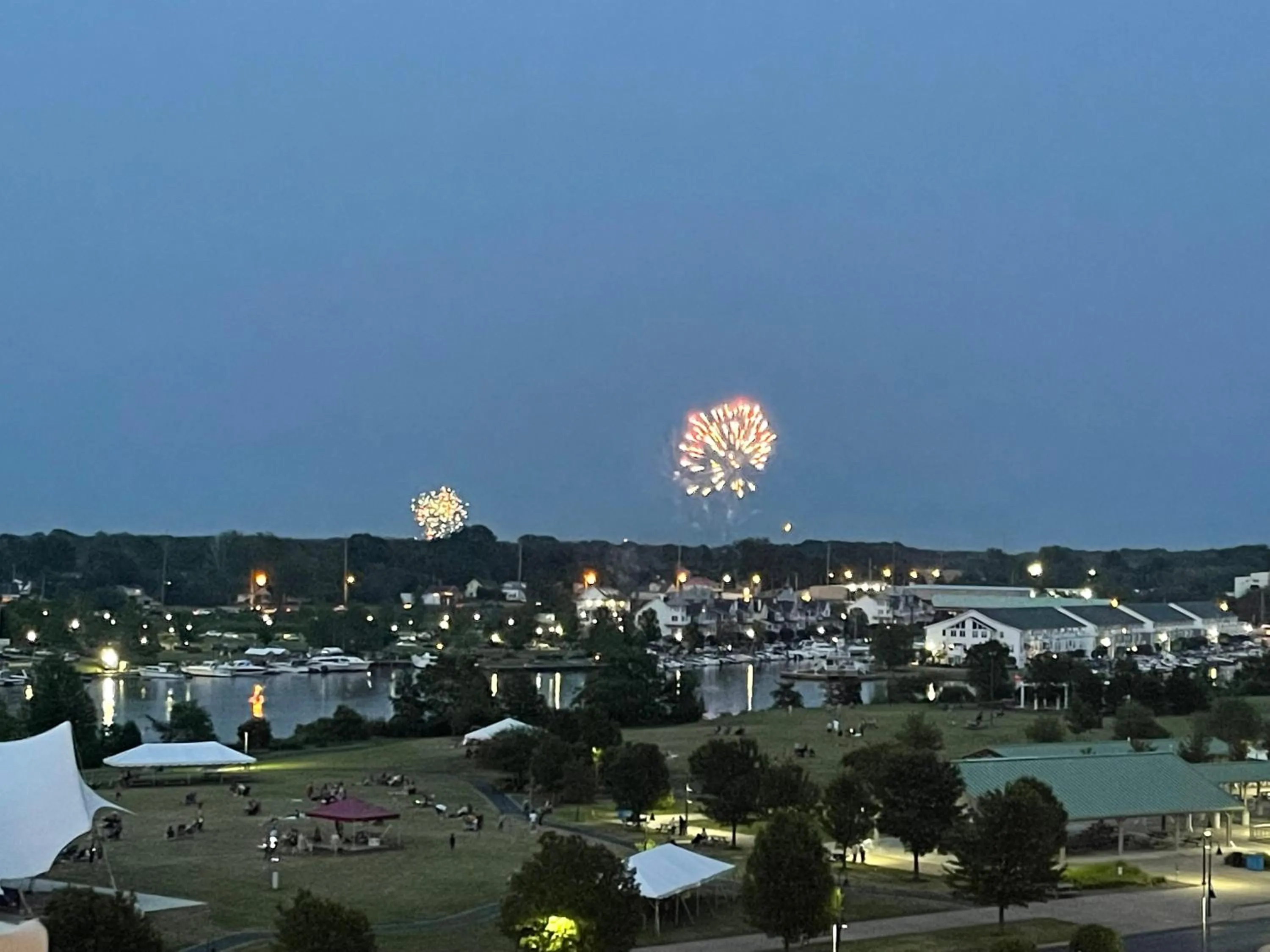 Night in Ariel Broadway Hotel